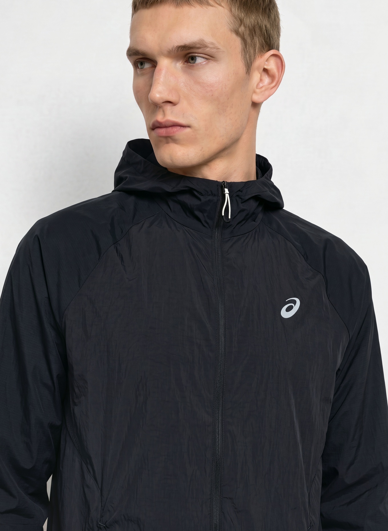 ASICS Laufjacke ROAD: SCHWARZ