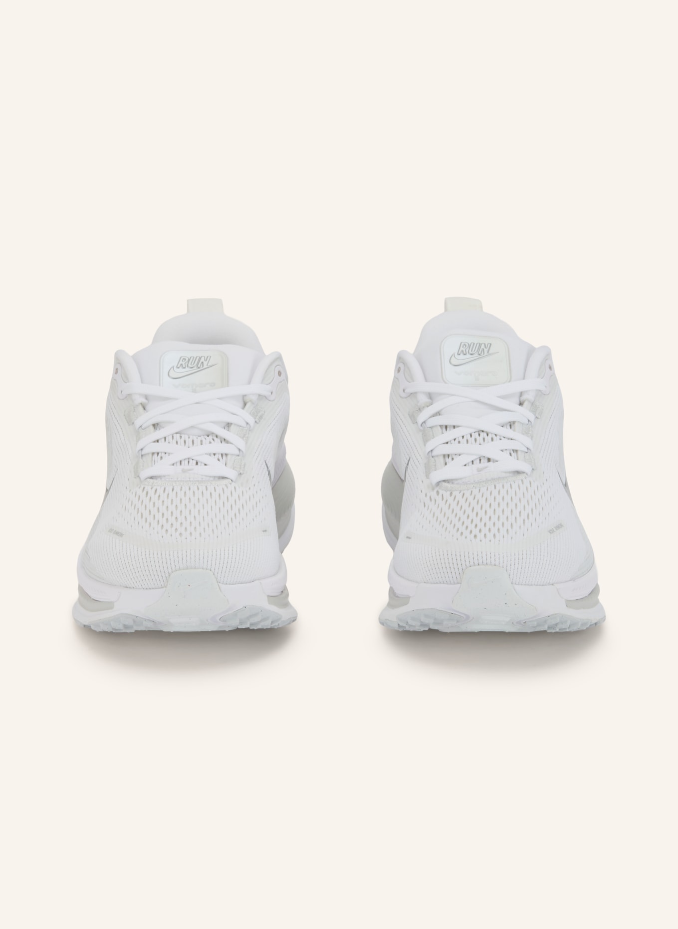 Nike Löparskor VOMERO 18: VIT / SILVER