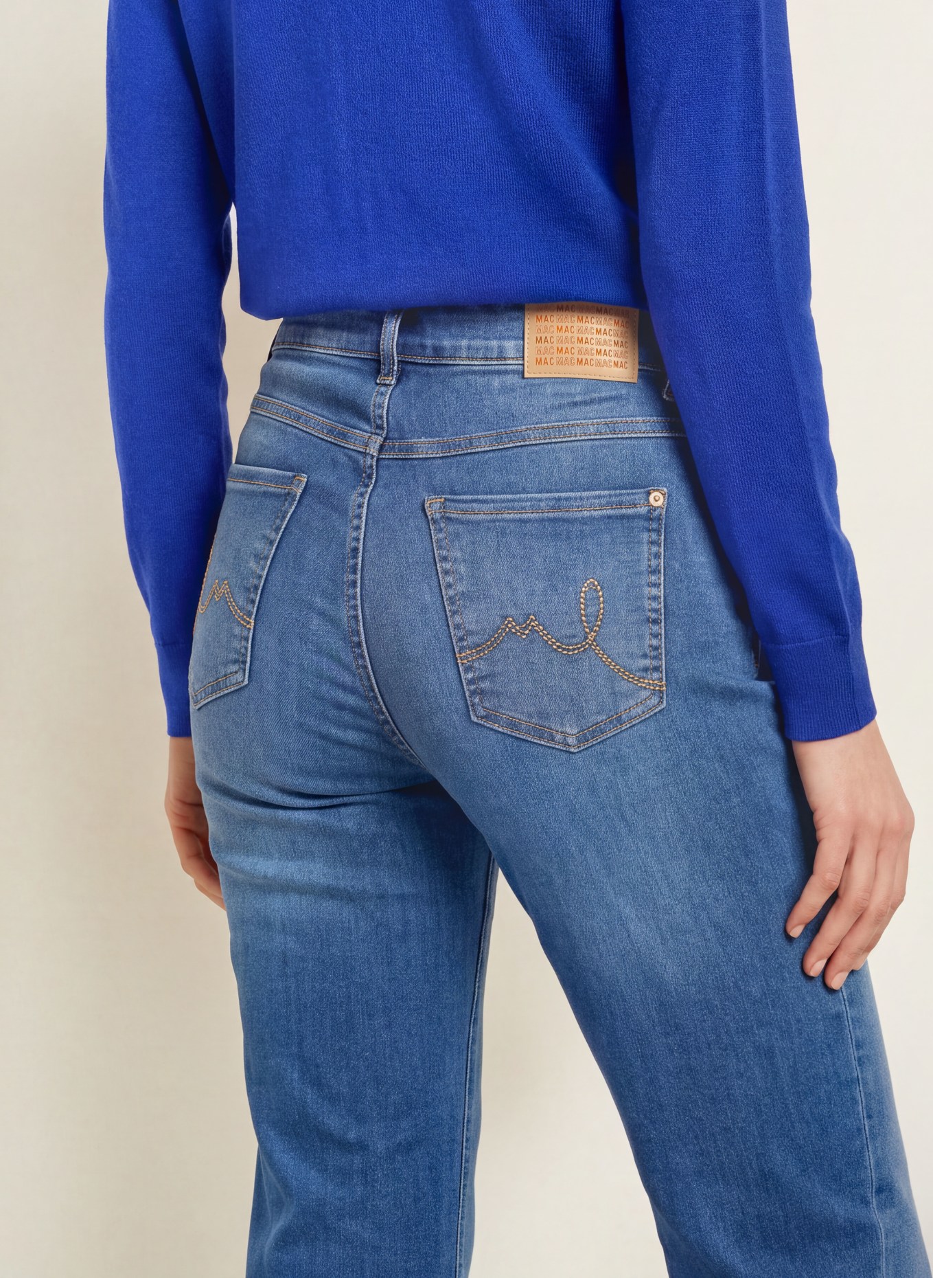 MAC Jeansy bootcut LAURA: D571 mid blue use washed
