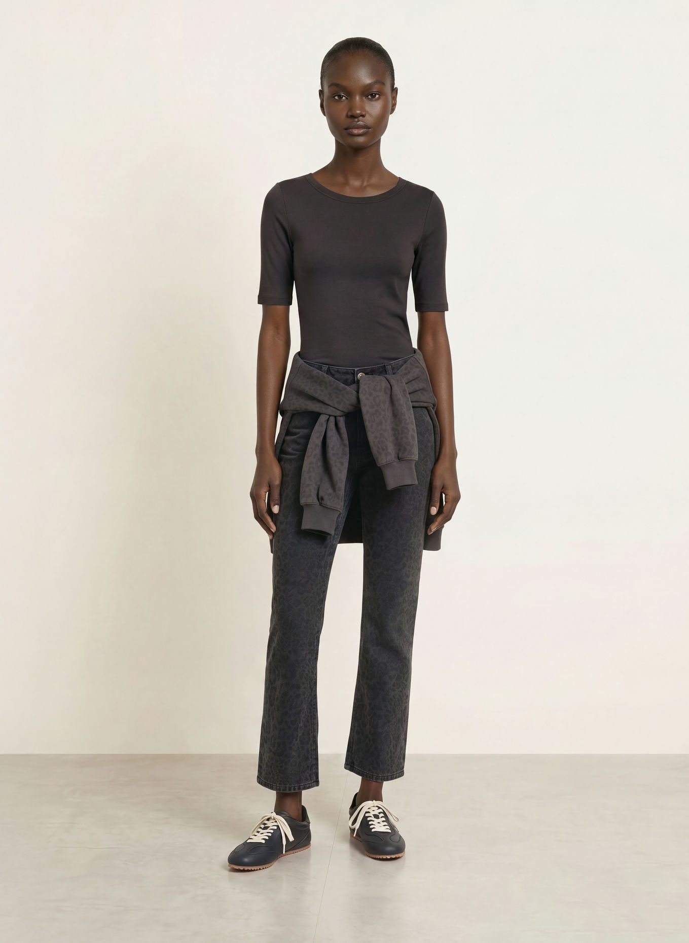 Juvia JETTE T-shirt: DARK GRAY