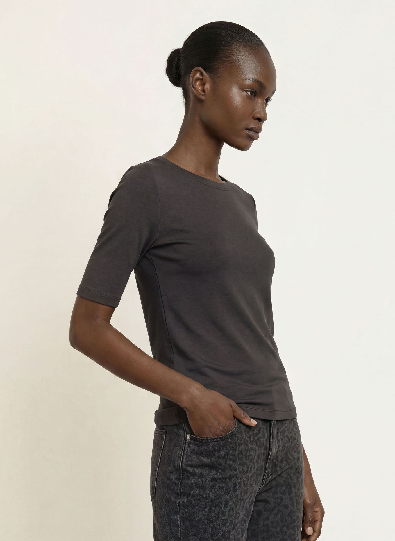 Juvia JETTE T-shirt: DARK GRAY