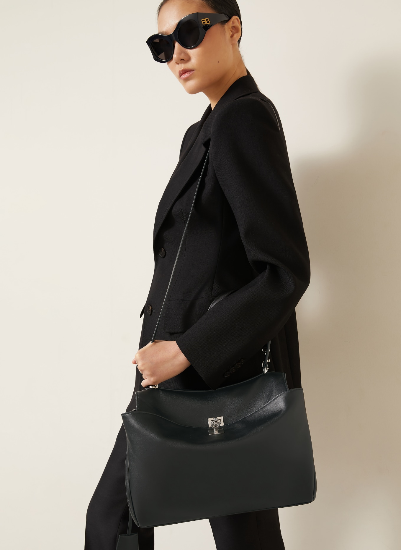 BALENCIAGA RODEO MEDIUM Handbag: BLACK