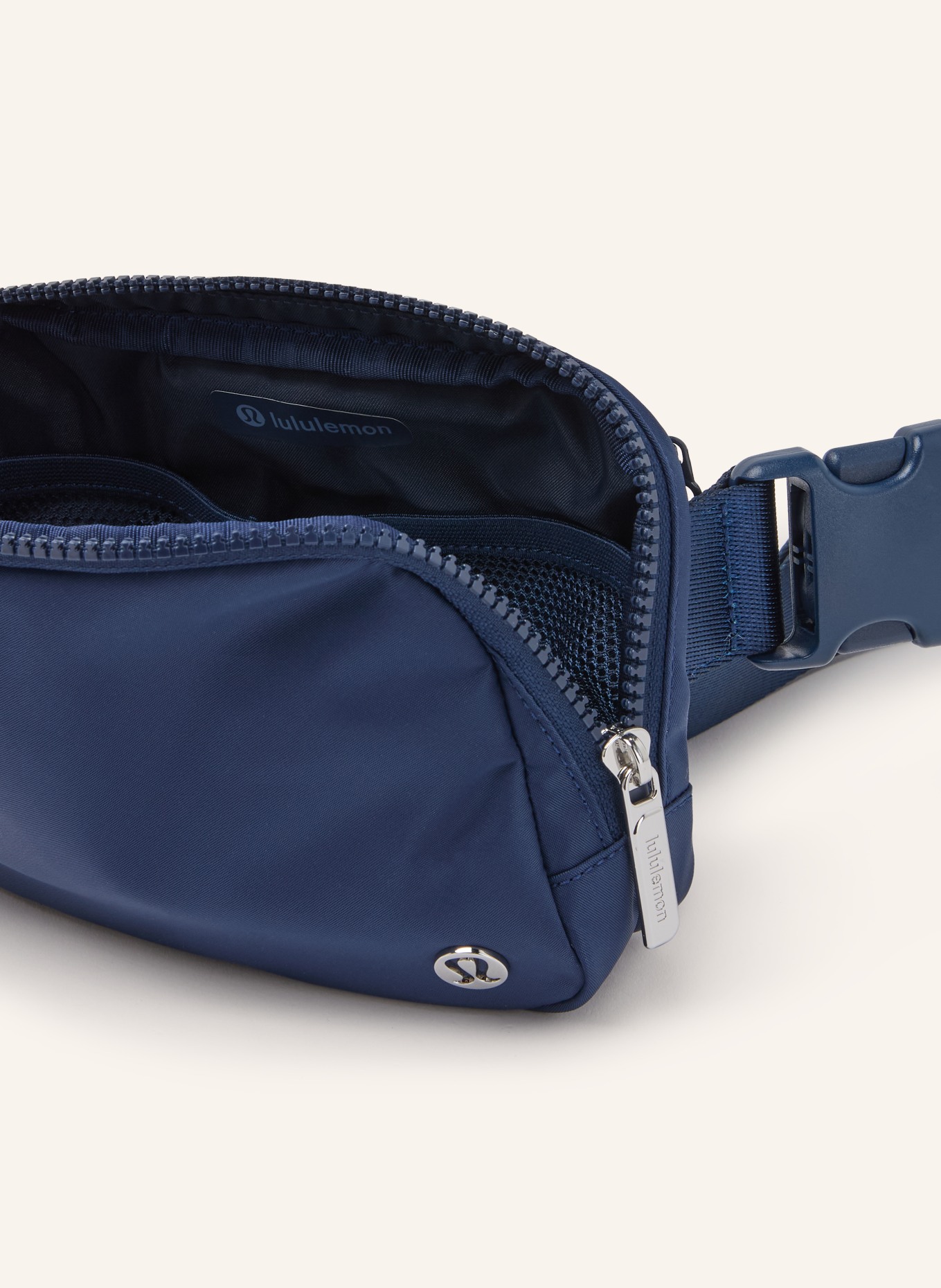 lululemon Waist bag EVERYWHERE: BLACK