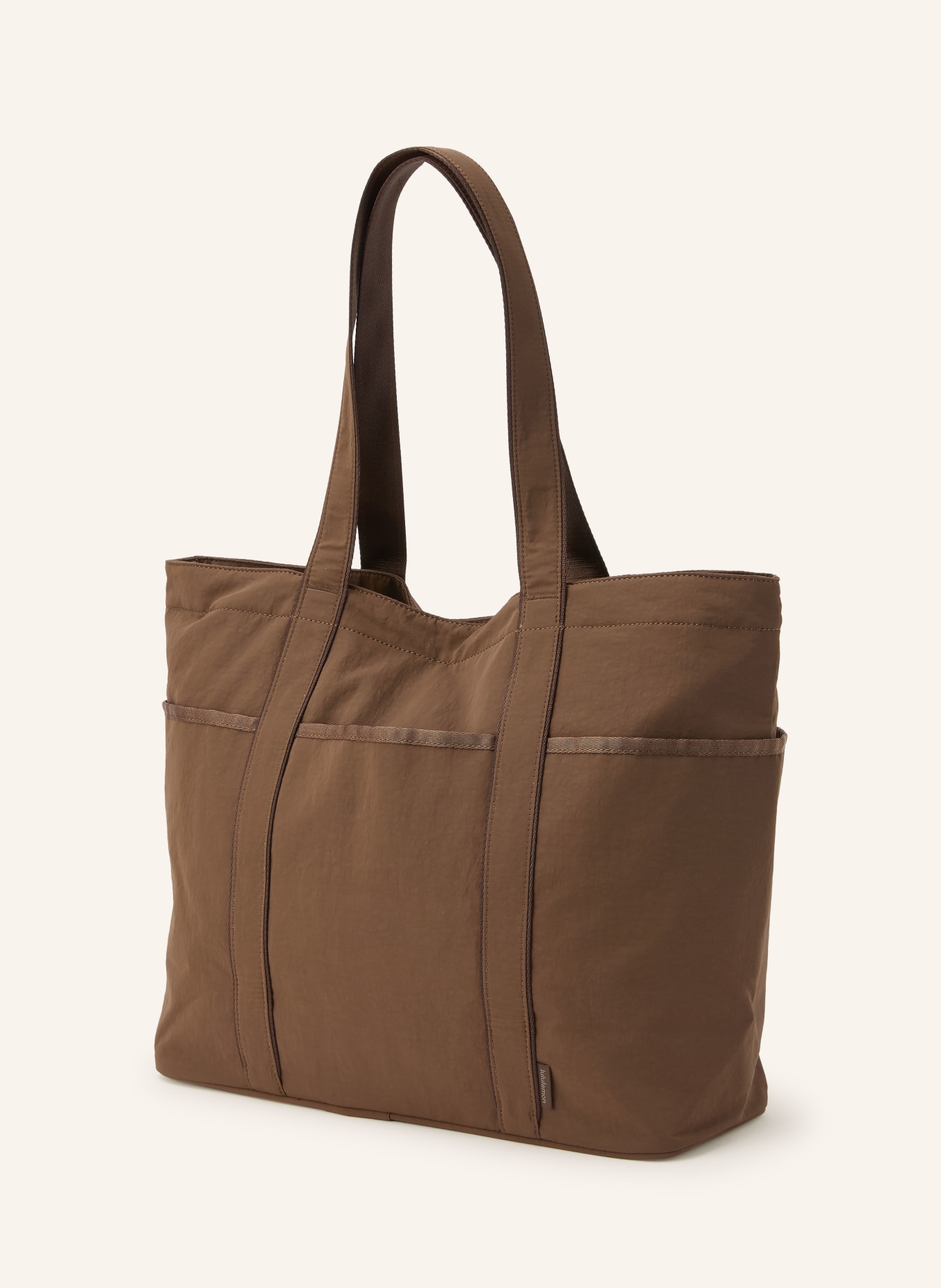 lululemon shopper: BRUIN