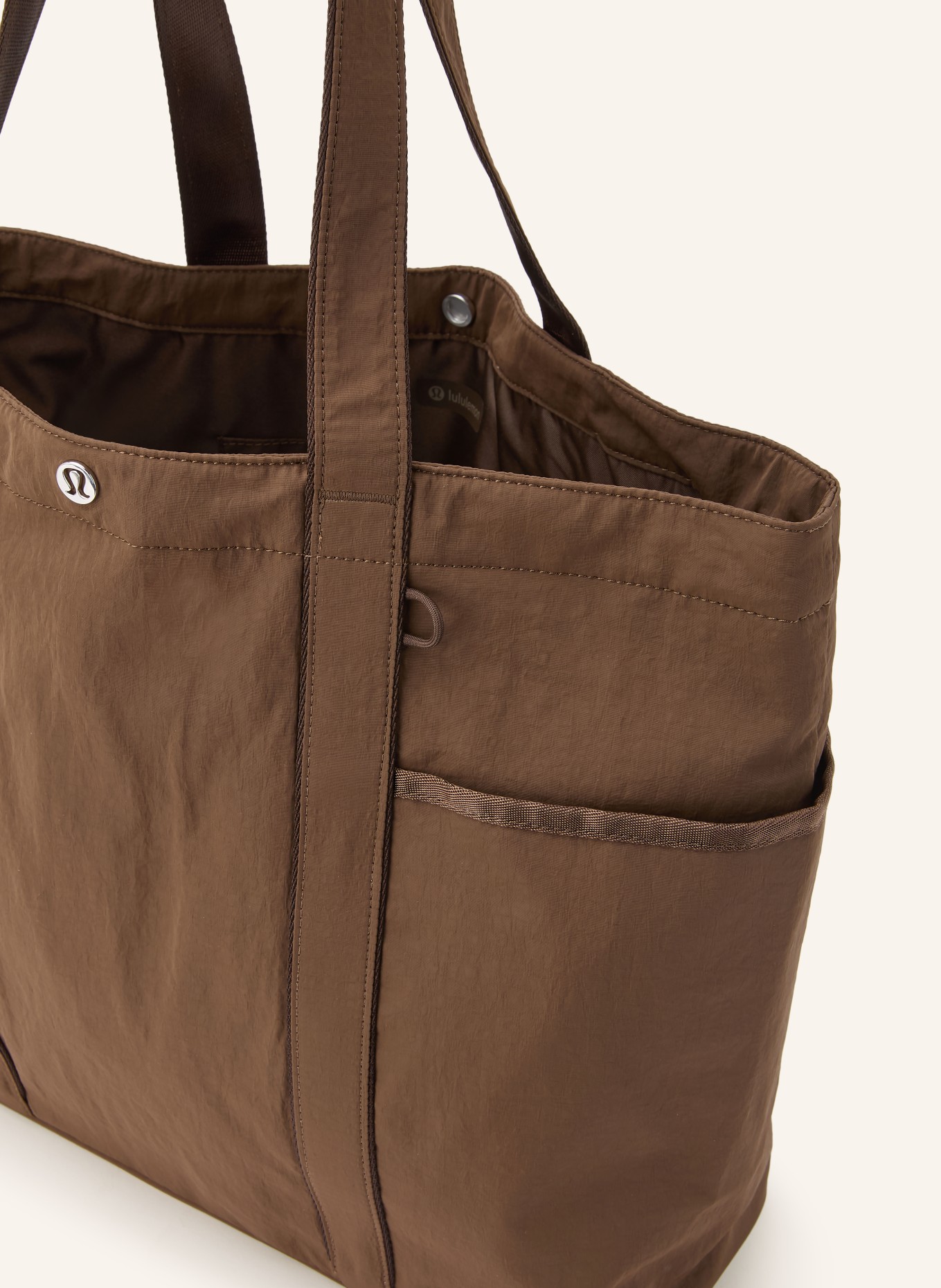 lululemon shopper: BRUIN