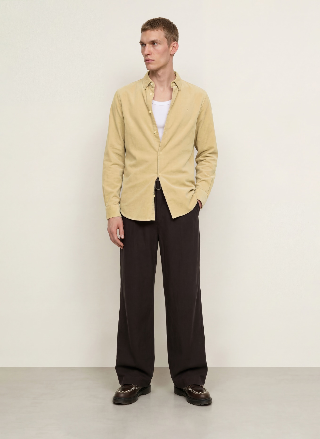ALLSAINTS Koszula sztruksowa BIRCHWOOD slim fit: JASNOBRĄZOWY