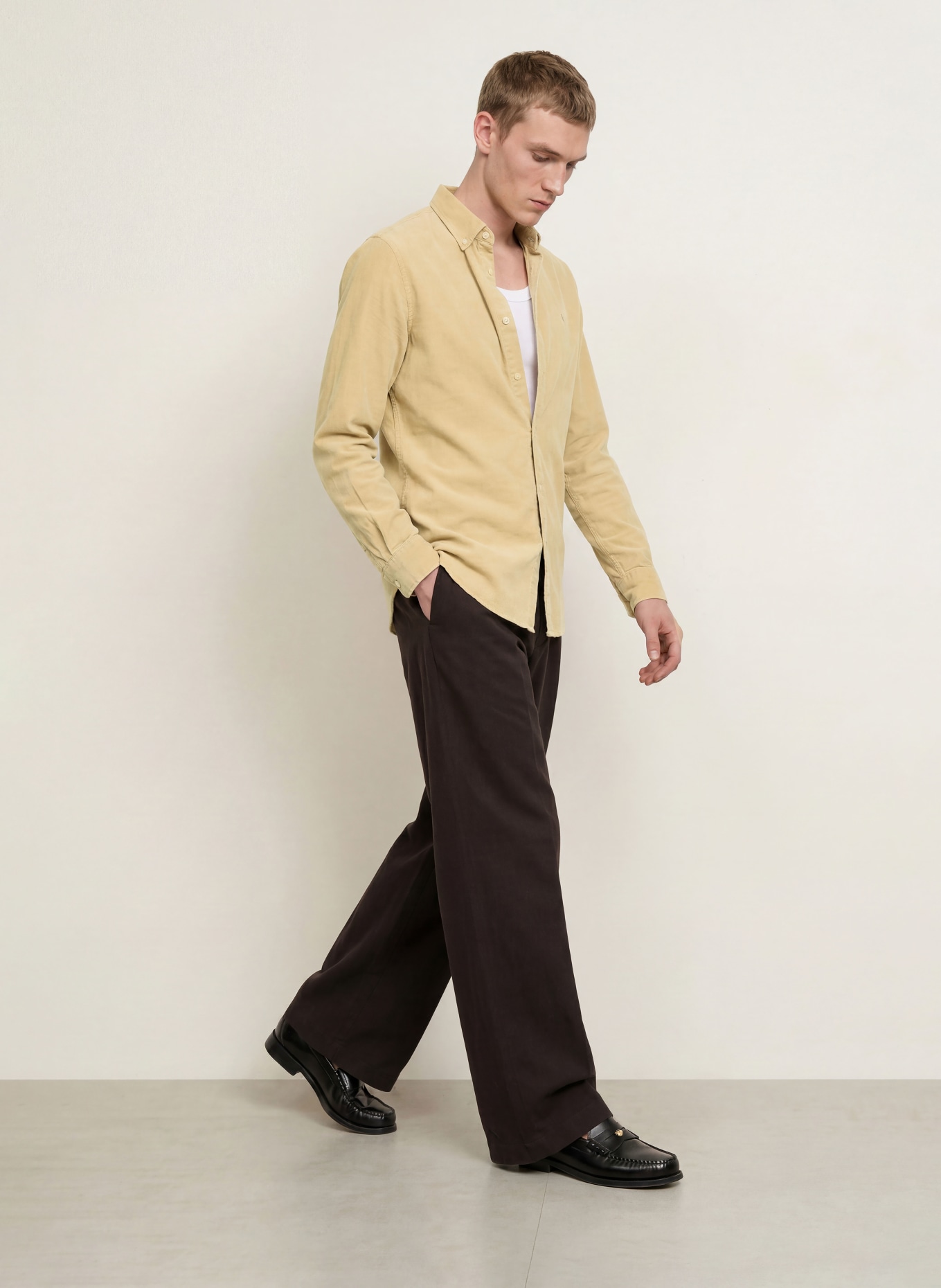 ALLSAINTS Koszula sztruksowa BIRCHWOOD slim fit: JASNOBRĄZOWY