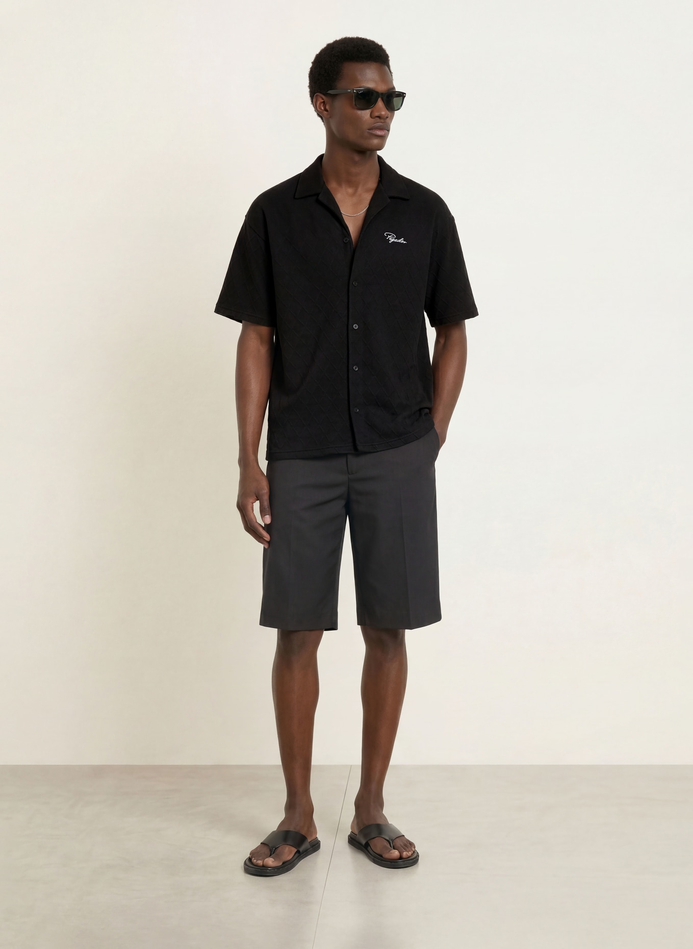 PEGADOR Kurzarm-Hemd JOVREN Comfort Fit: SCHWARZ