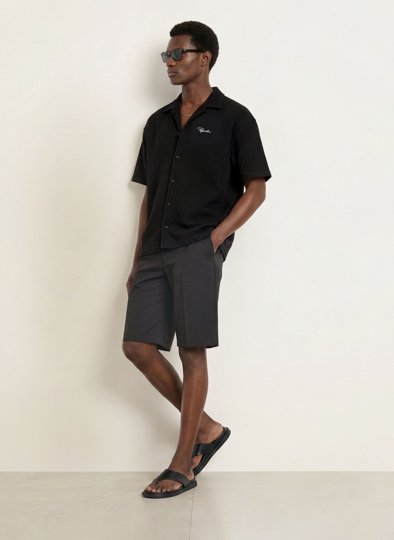 PEGADOR Kurzarm-Hemd JOVREN Comfort Fit: SCHWARZ