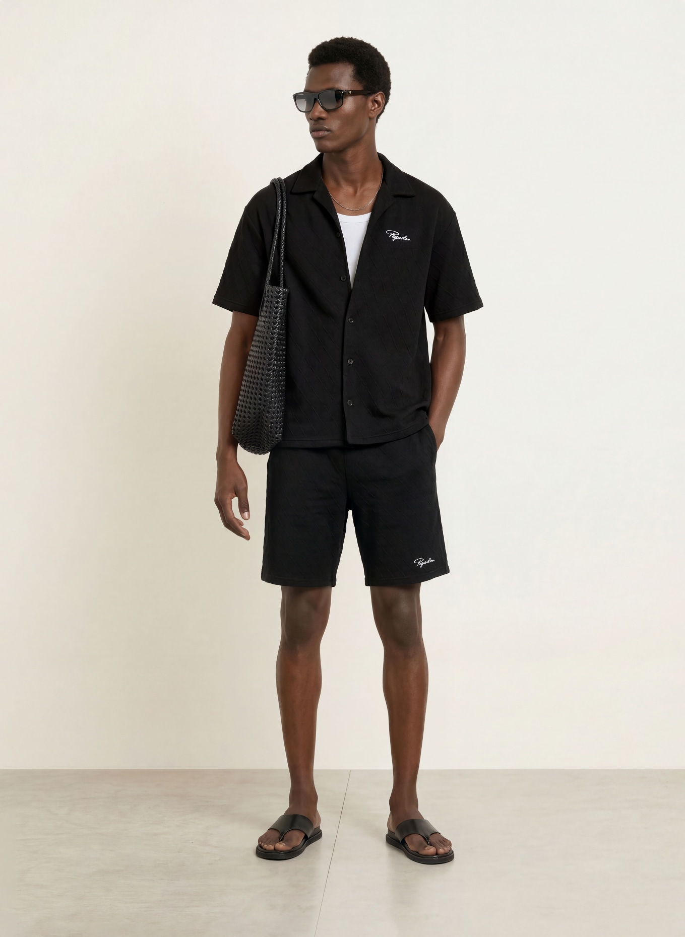 PEGADOR Shorts JOVREN: SVART