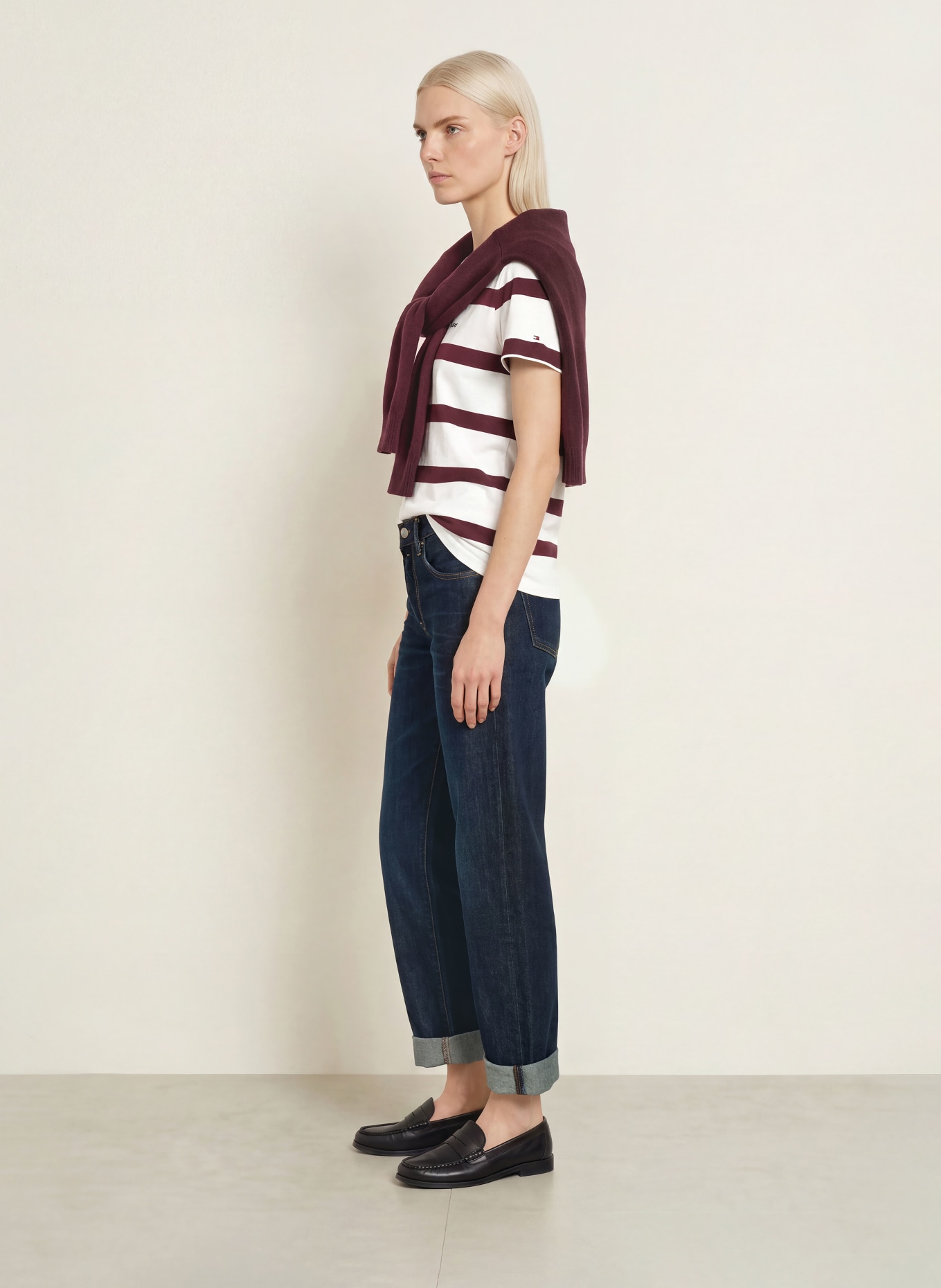 TOMMY HILFIGER Tričko: REŽNÁ / TMAVĚ FIALOVÁ