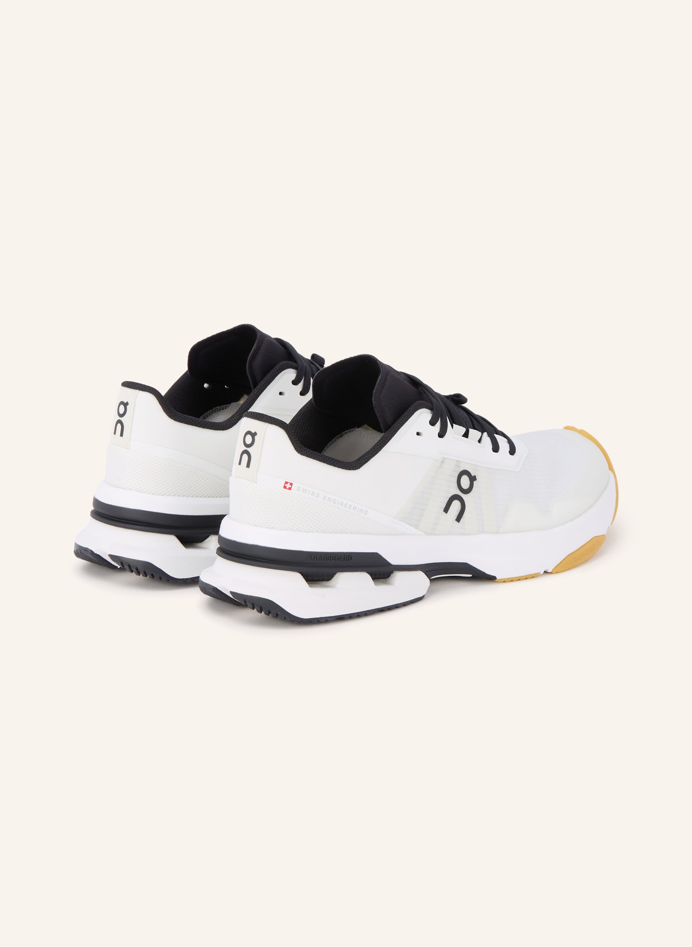 On Fitnessschuhe CLOUDPULSE PRO: WEISS / SCHWARZ