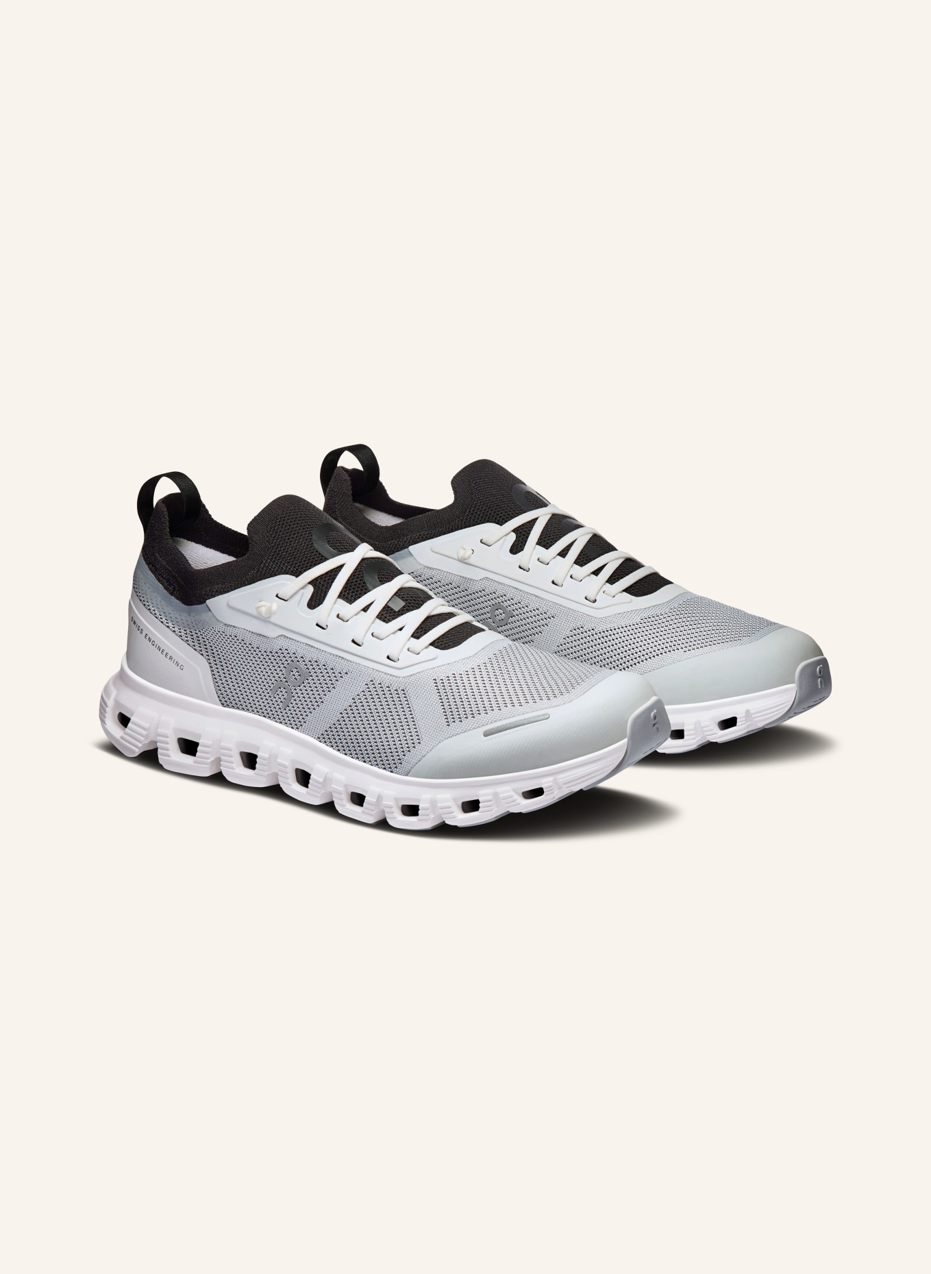 On Sneaker CLOUD 6 VERSA: SORT / HVID