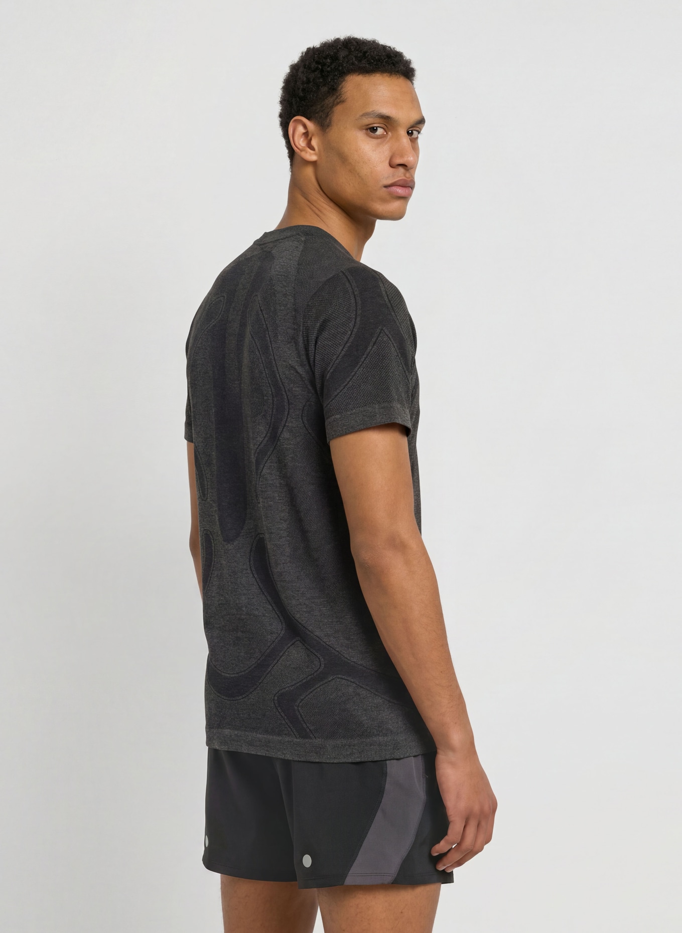 ASICS T-shirt de course ROAD SEAMLESS SS: NOIR