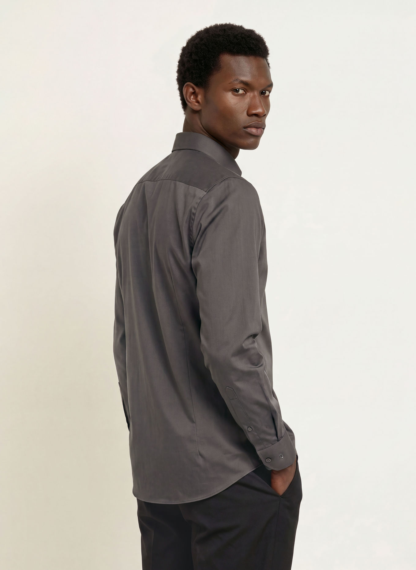 OLYMP Chemise Level Five coupe ajustée: GRIS FONCÉ