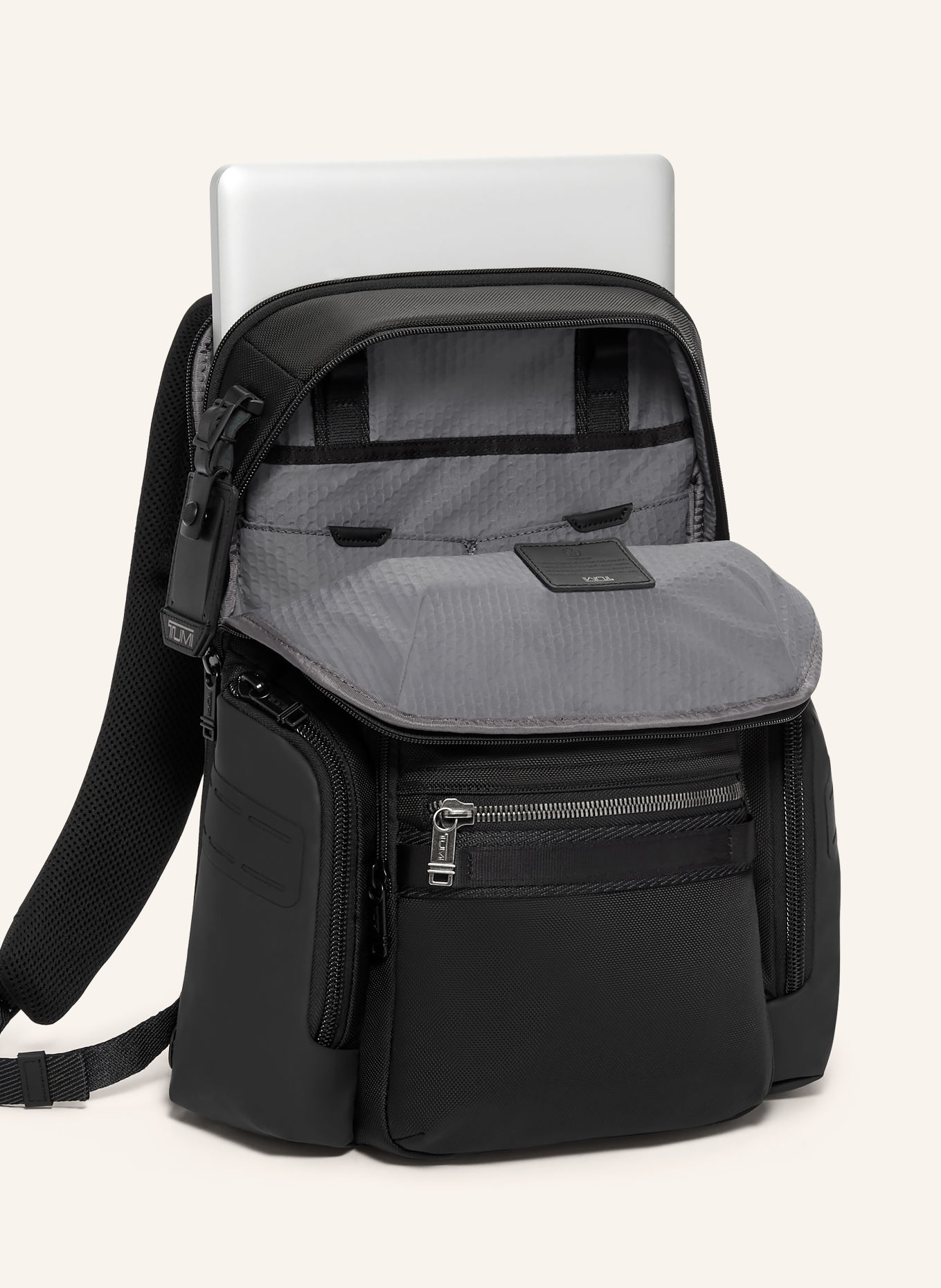 TUMI ALPHA BRAVO rugzak NAVIGATION met laptopvak: ZWART