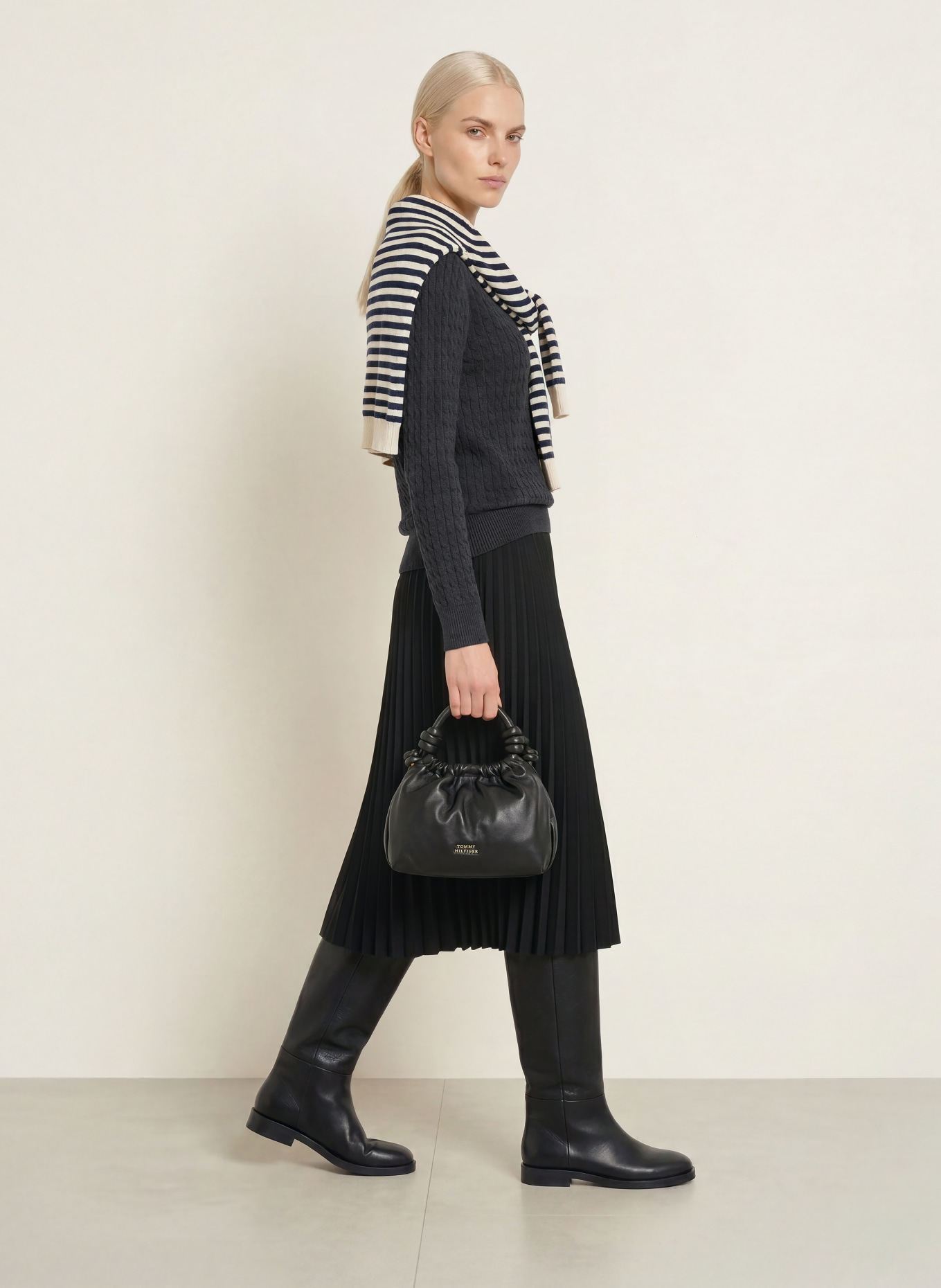 TOMMY HILFIGER Sweater: DARK GRAY
