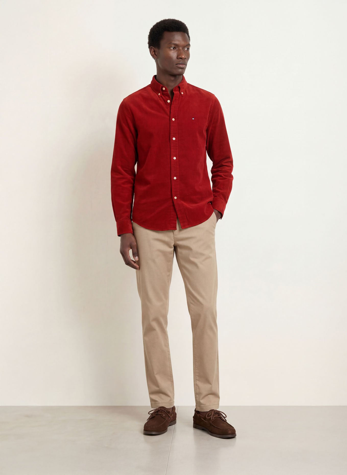 TOMMY HILFIGER Chemise en velours côtelé coupe regular: ROUGE