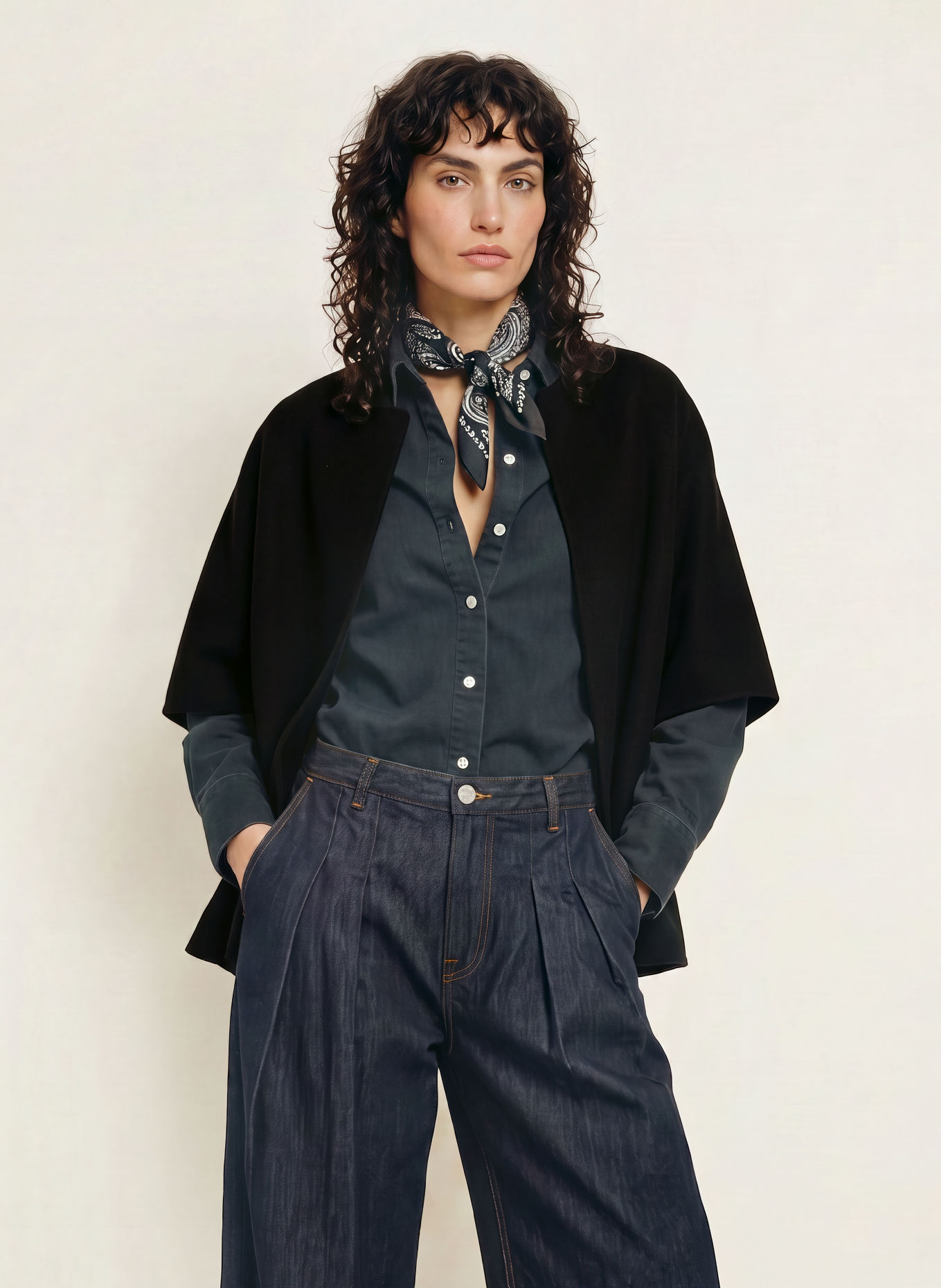 KUJTEN Veste en cachemire ASI: NOIR
