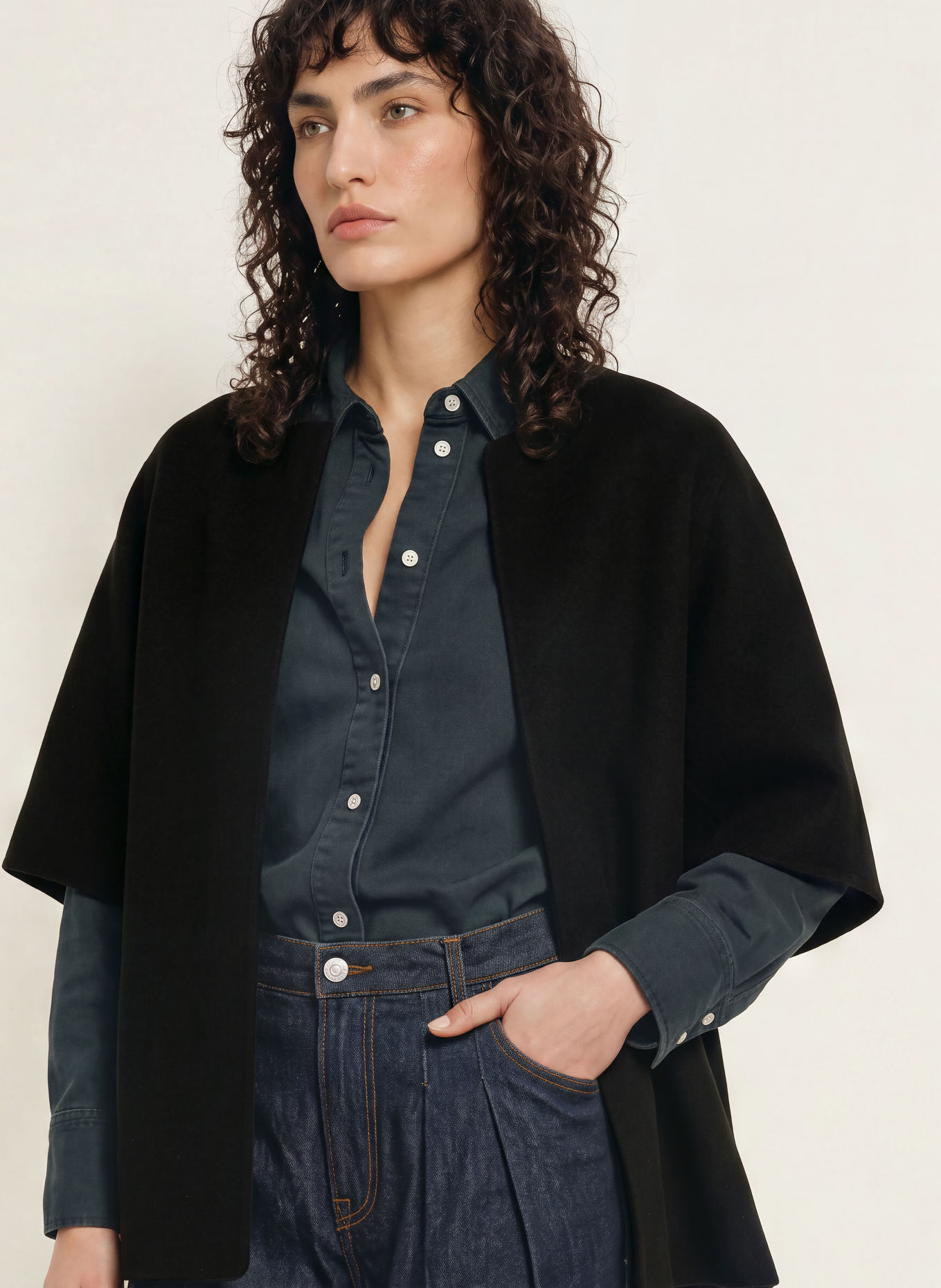 KUJTEN Veste en cachemire ASI: NOIR