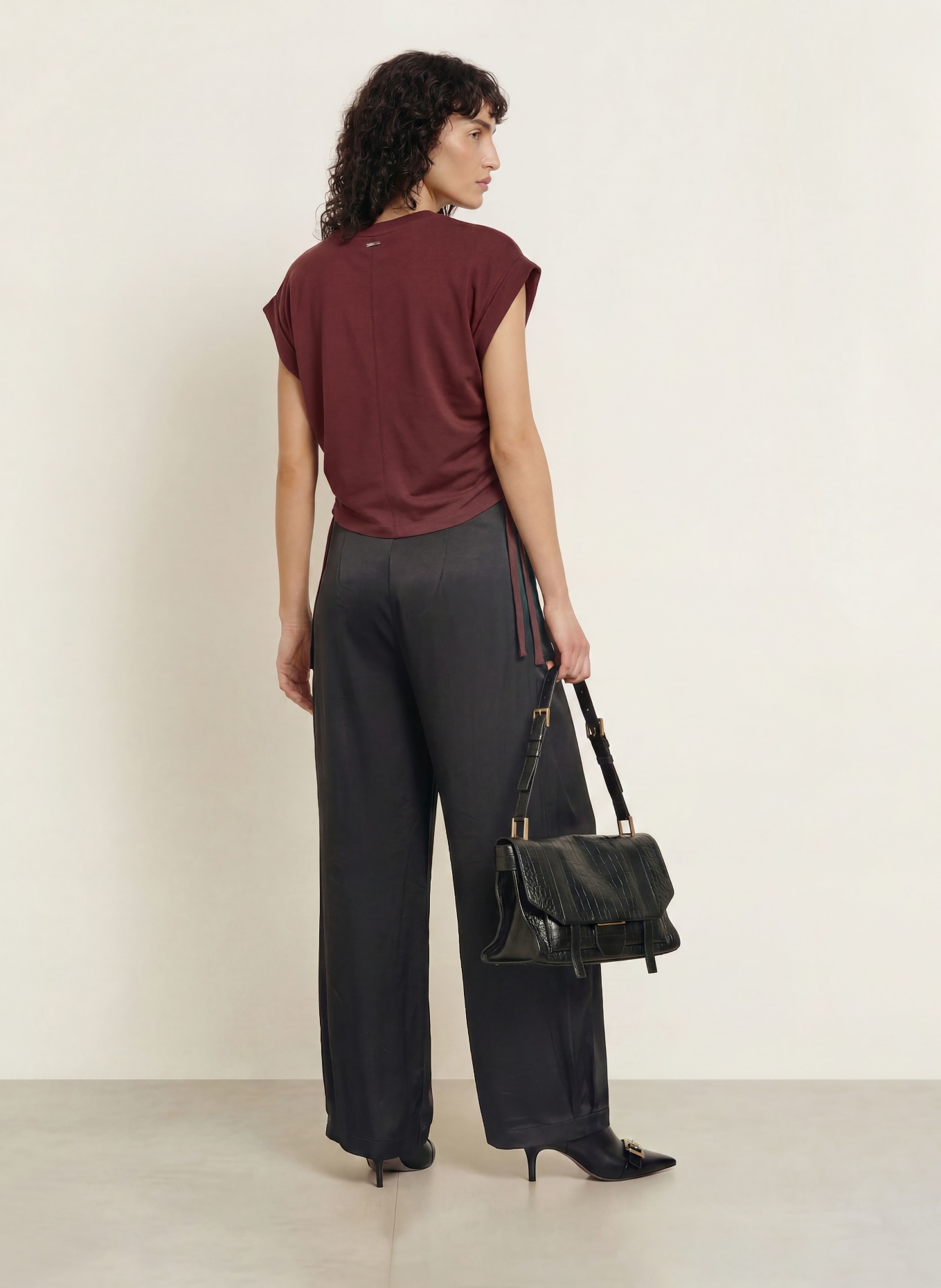 ALLSAINTS Tričko MIRA ze směsi materiálů: TMAVĚ ČERVENÁ