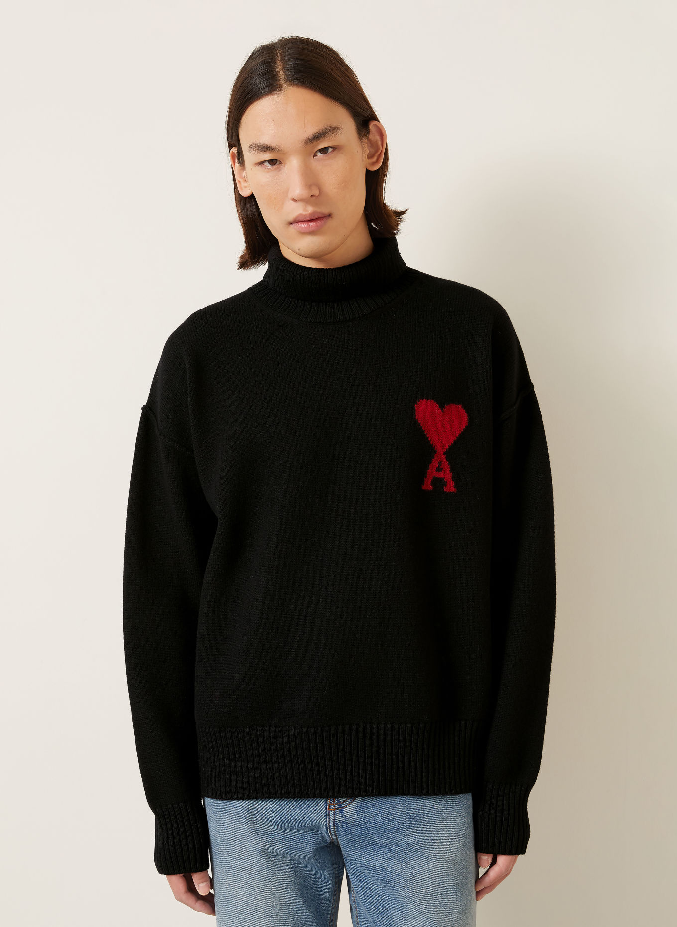 AMI PARIS Rollkragenpullover: SCHWARZ / ROT