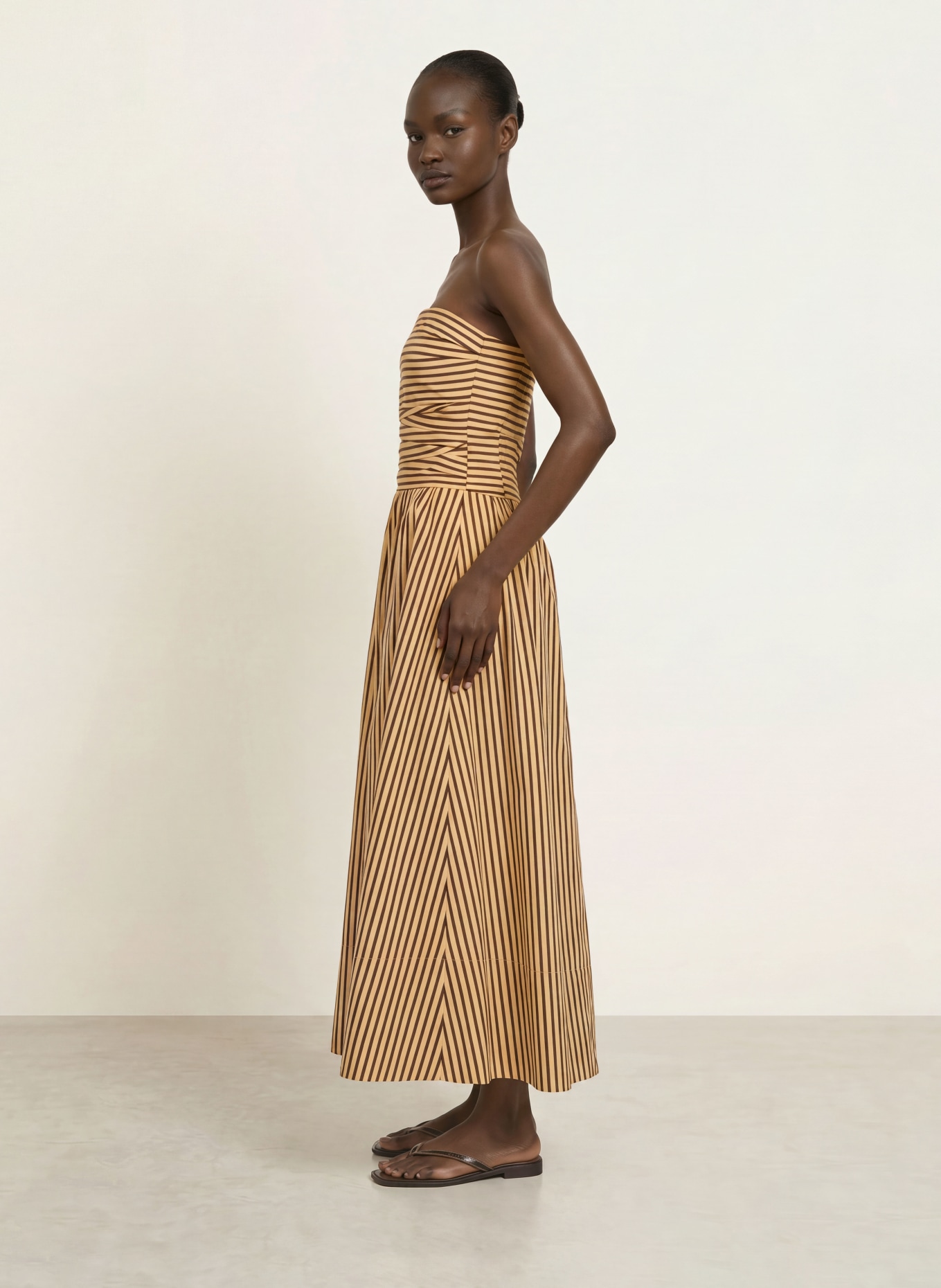 FAITHFULL THE BRAND Off-shoulder jurk VERA: LICHTBRUIN / BRUIN
