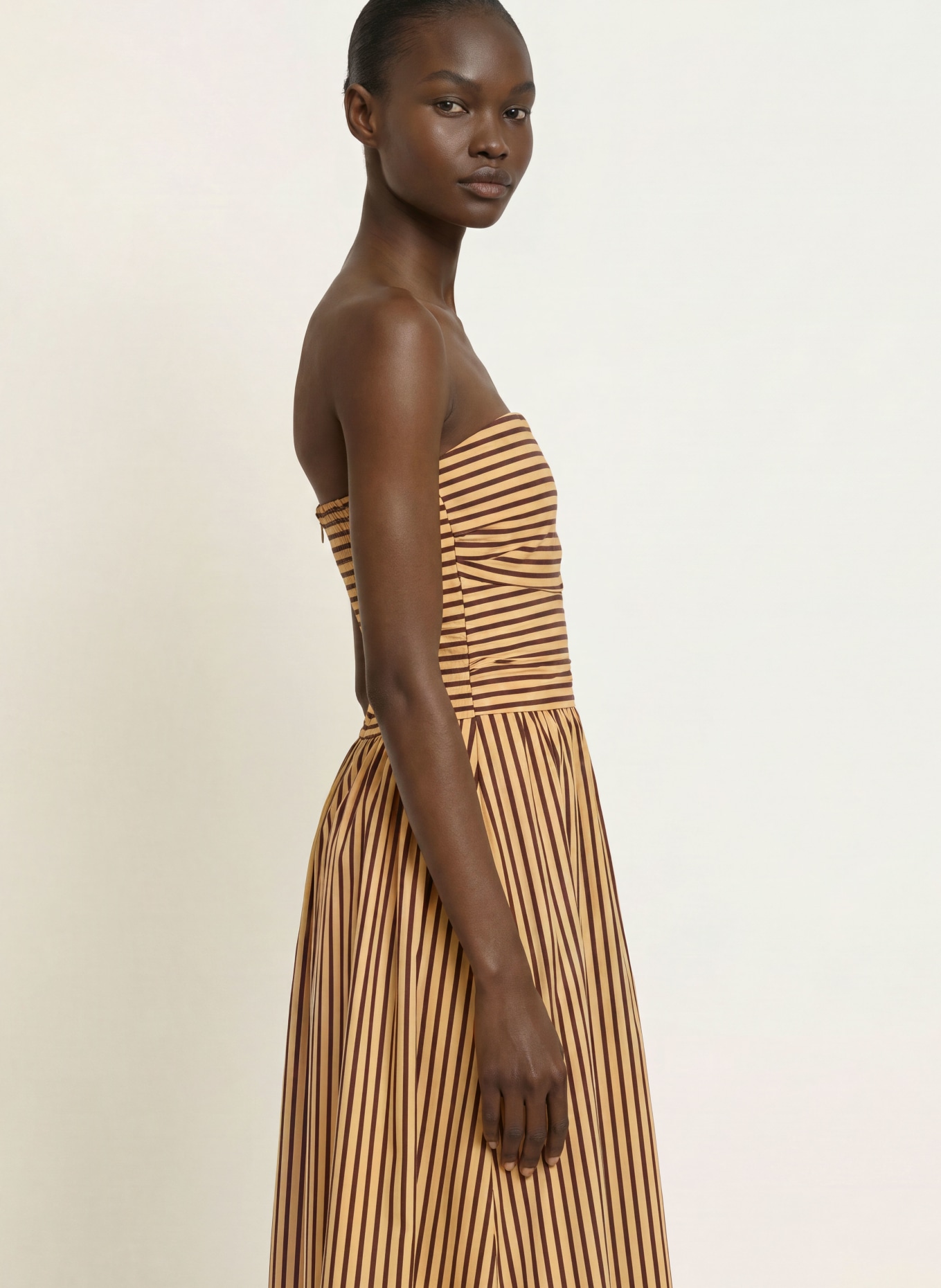 FAITHFULL THE BRAND Off-shoulder jurk VERA: LICHTBRUIN / BRUIN