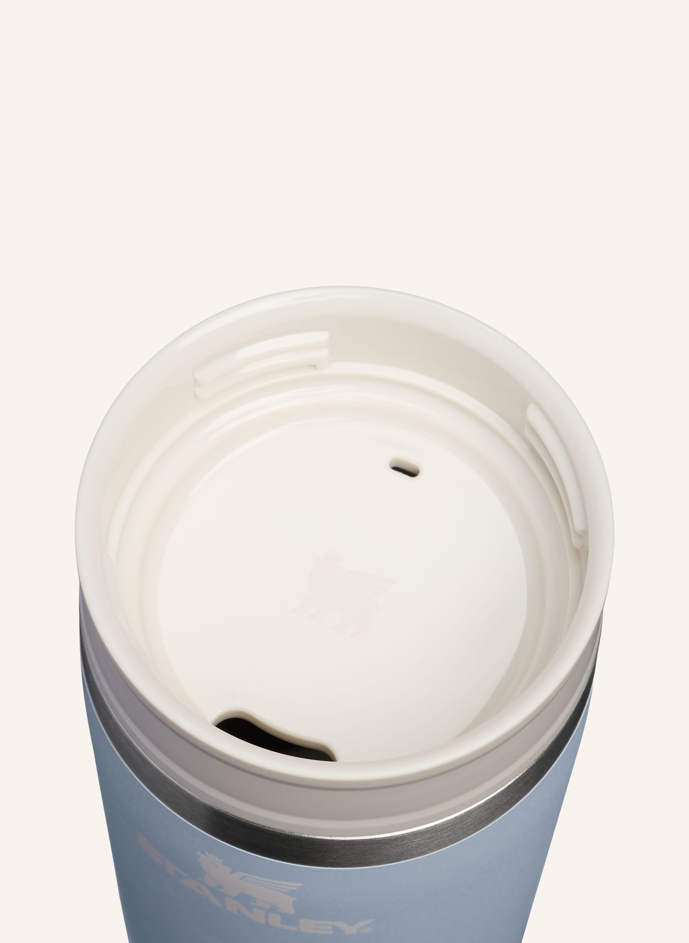 STANLEY Termohrnek THE CAFÉ-TO-GO TRAVEL MUG: TMAVĚ MODRÁ / STŘÍBRNÁ