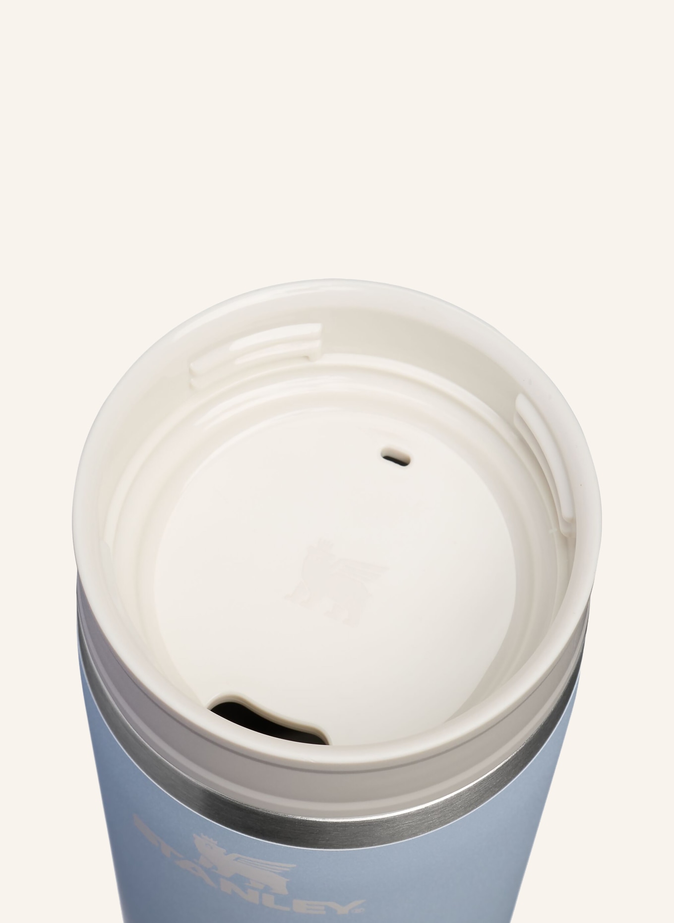 STANLEY Termohrnek THE CAFÉ-TO-GO TRAVEL MUG: TMAVĚ MODRÁ / STŘÍBRNÁ