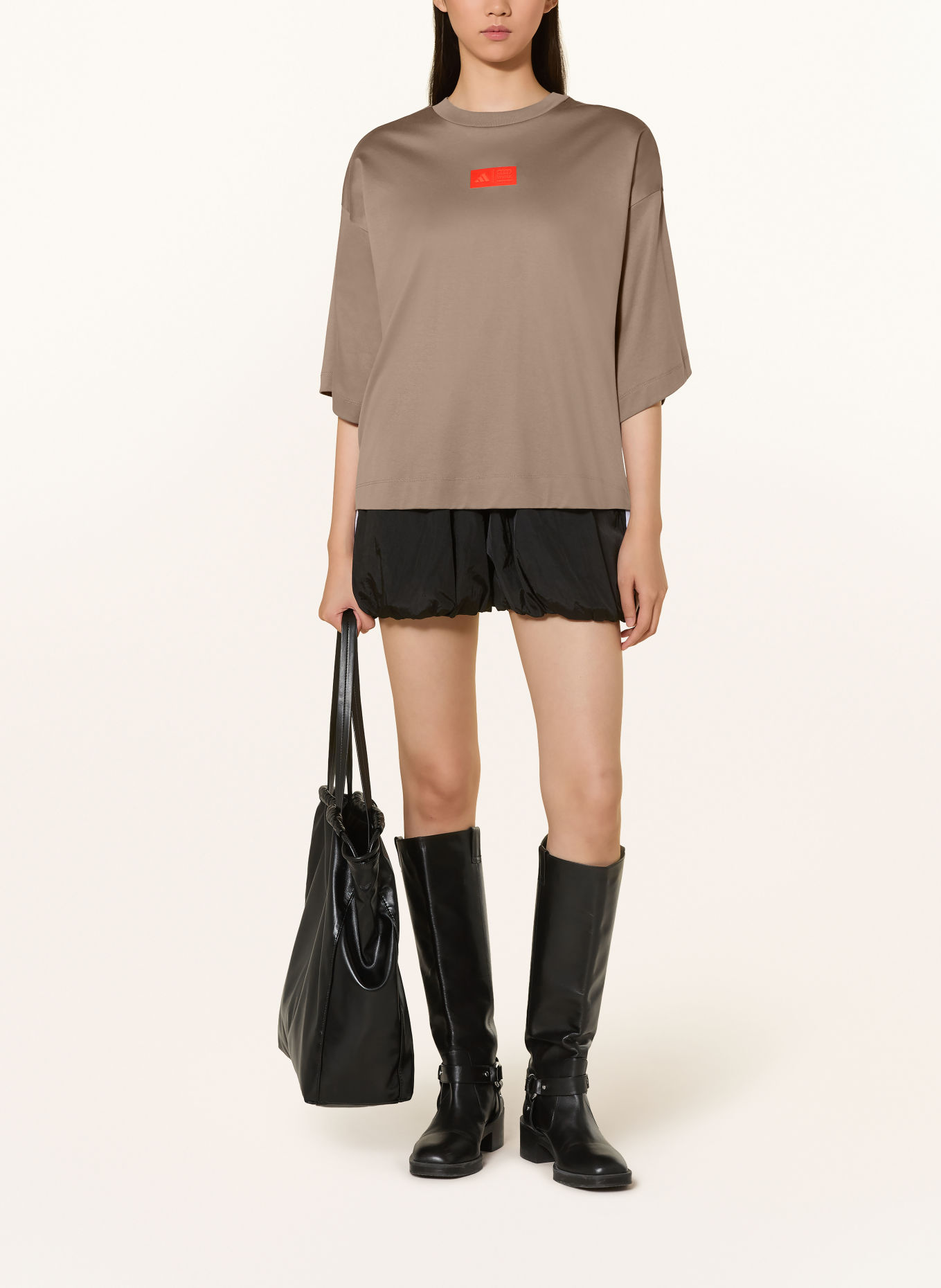 adidas AUDI FORMULA ONE TEAM ELEVATED GRAPHIC T-shirt: KHAKI