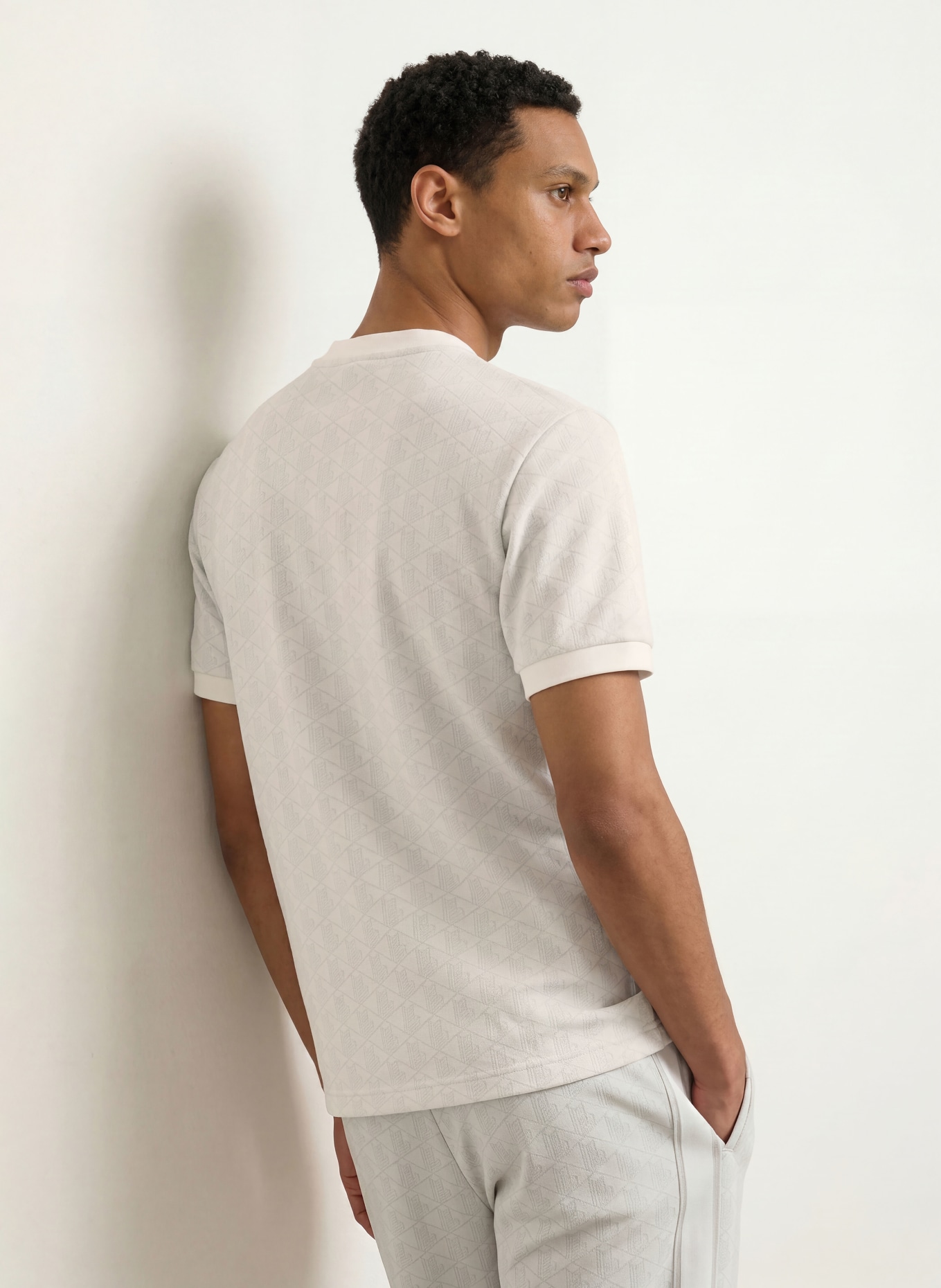LACOSTE tričko: BÍLÁ / SVĚTLE ŠEDÁ