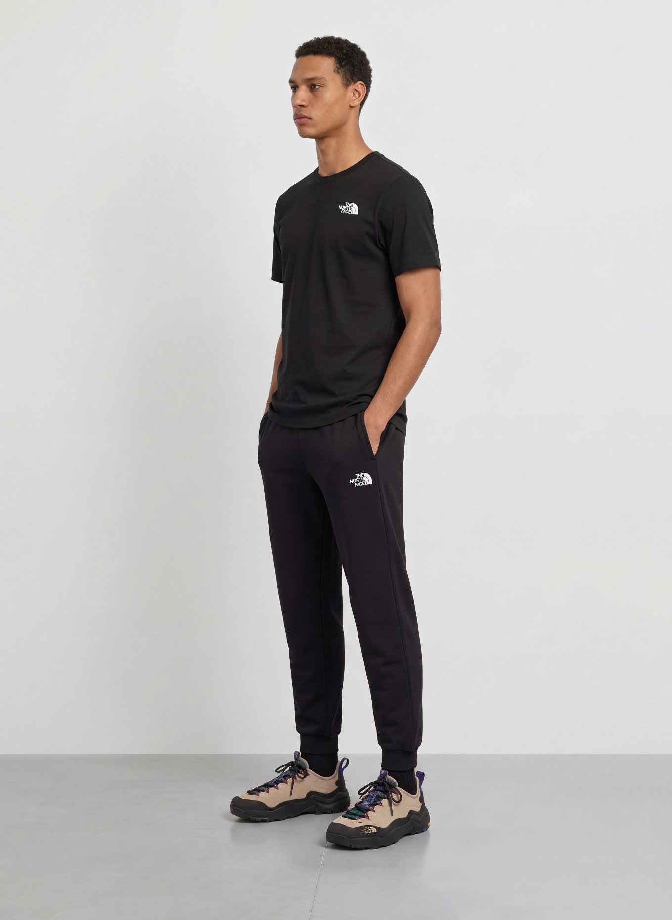 THE NORTH FACE T-Shirt EVOLUTION BOX: SCHWARZ