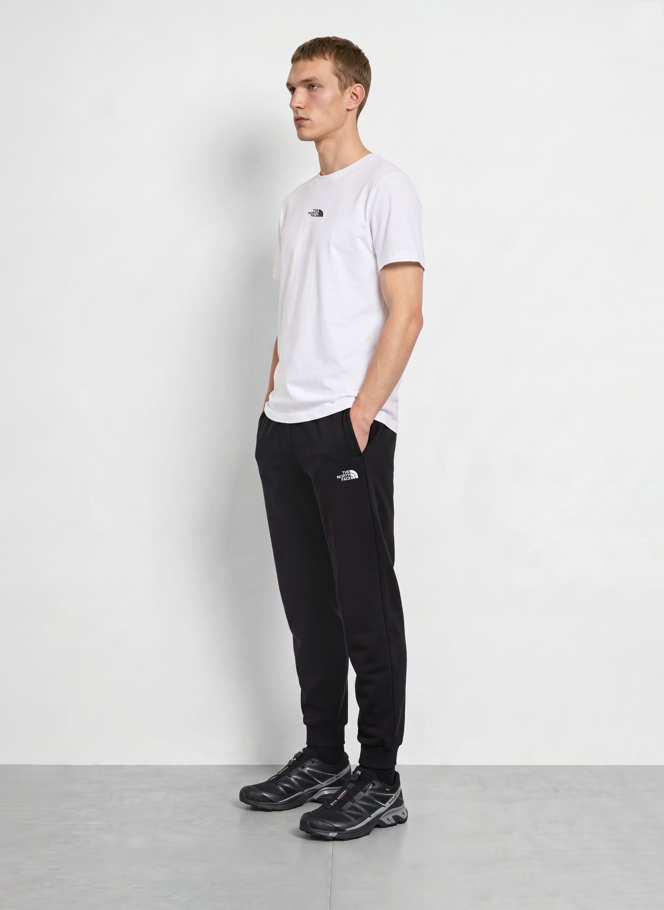 THE NORTH FACE T-shirt ESSENTIAL CENTER: VIT / SVART