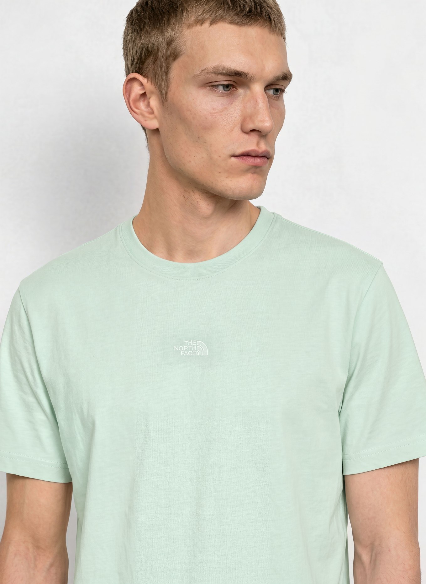 THE NORTH FACE T-shirt ESSENTIAL CENTER: LJUSGRÖN / VIT