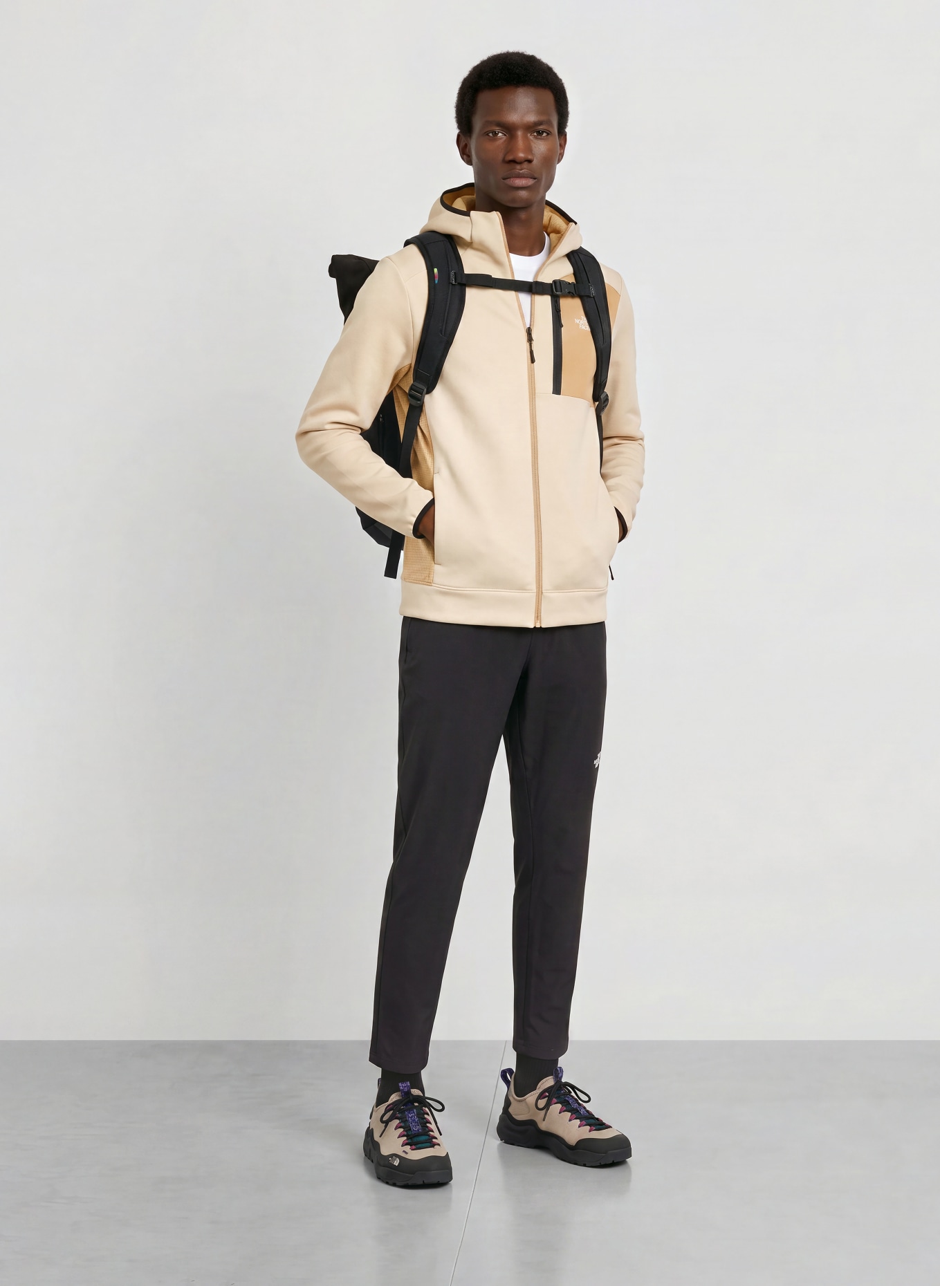 THE NORTH FACE Mellanlagerjacka MOUNTAIN ATHLETICS: BEIGE / KAMEL / SVART