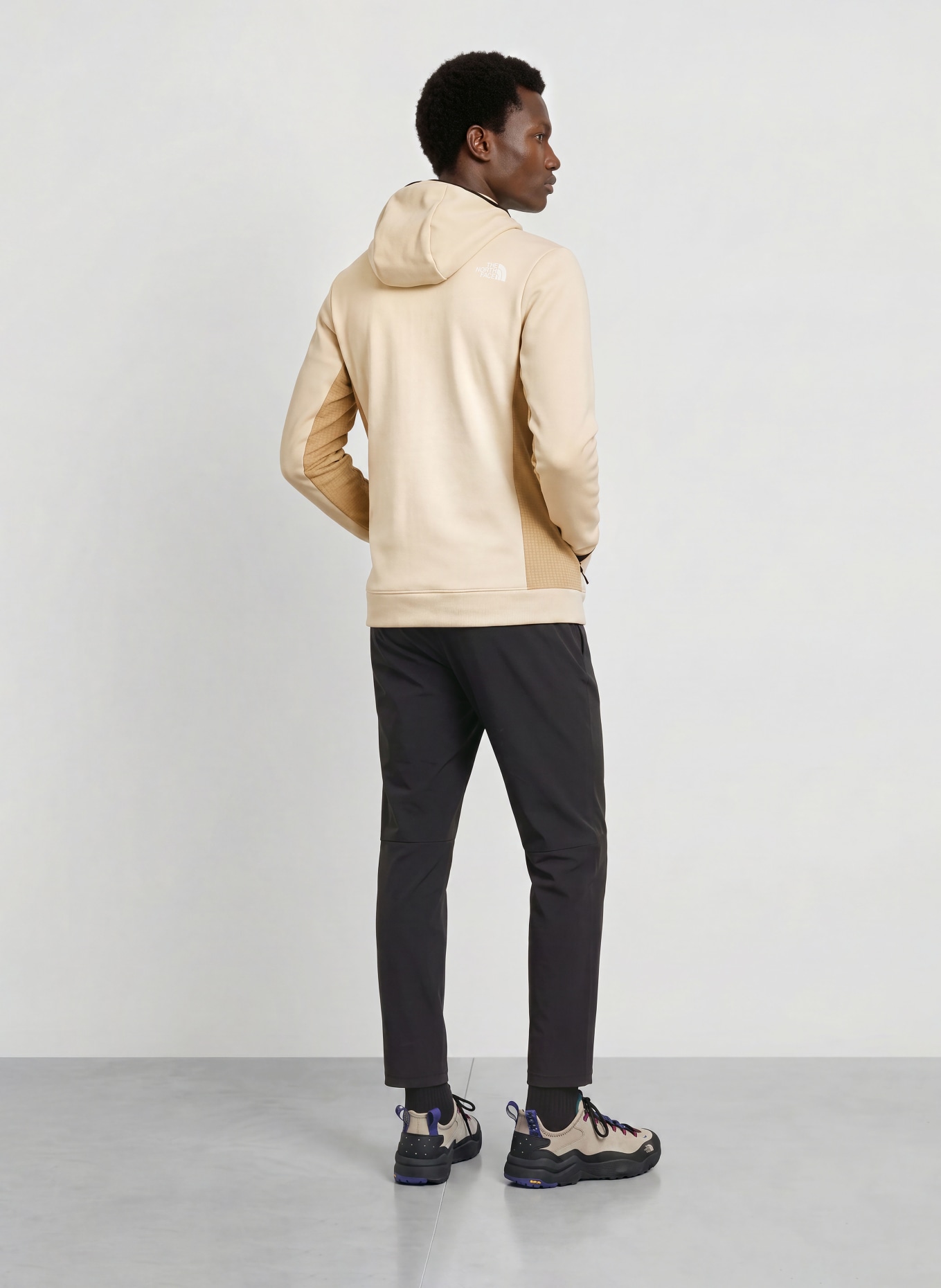THE NORTH FACE Mellanlagerjacka MOUNTAIN ATHLETICS: BEIGE / KAMEL / SVART