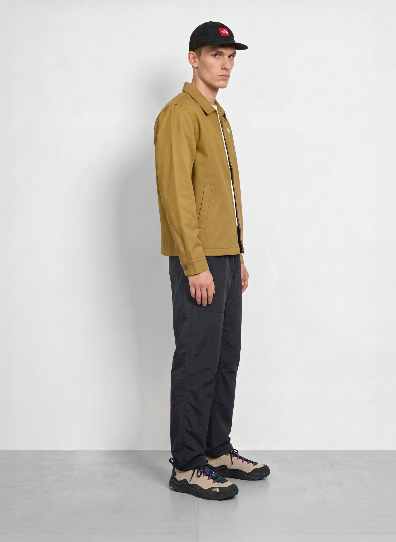 THE NORTH FACE Byxor RED BOX Oversized Fit: SVART