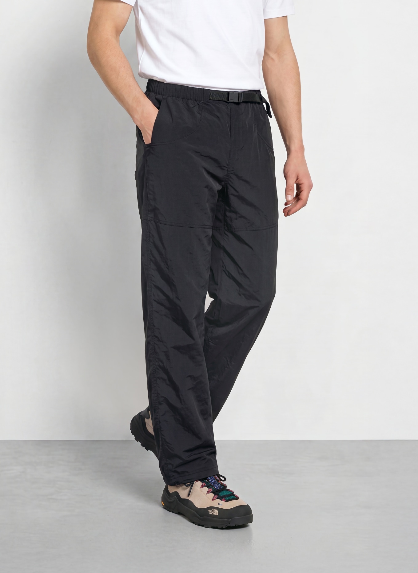 THE NORTH FACE Byxor RED BOX Oversized Fit: SVART