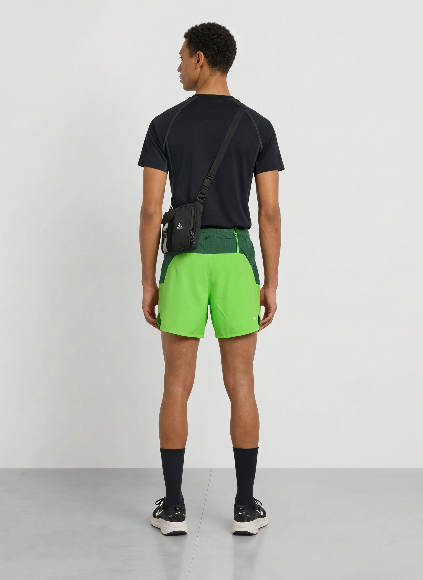 Nike Běžecké šortky 2 v 1 ACG SECOND SUNRISE: ZELENÁ