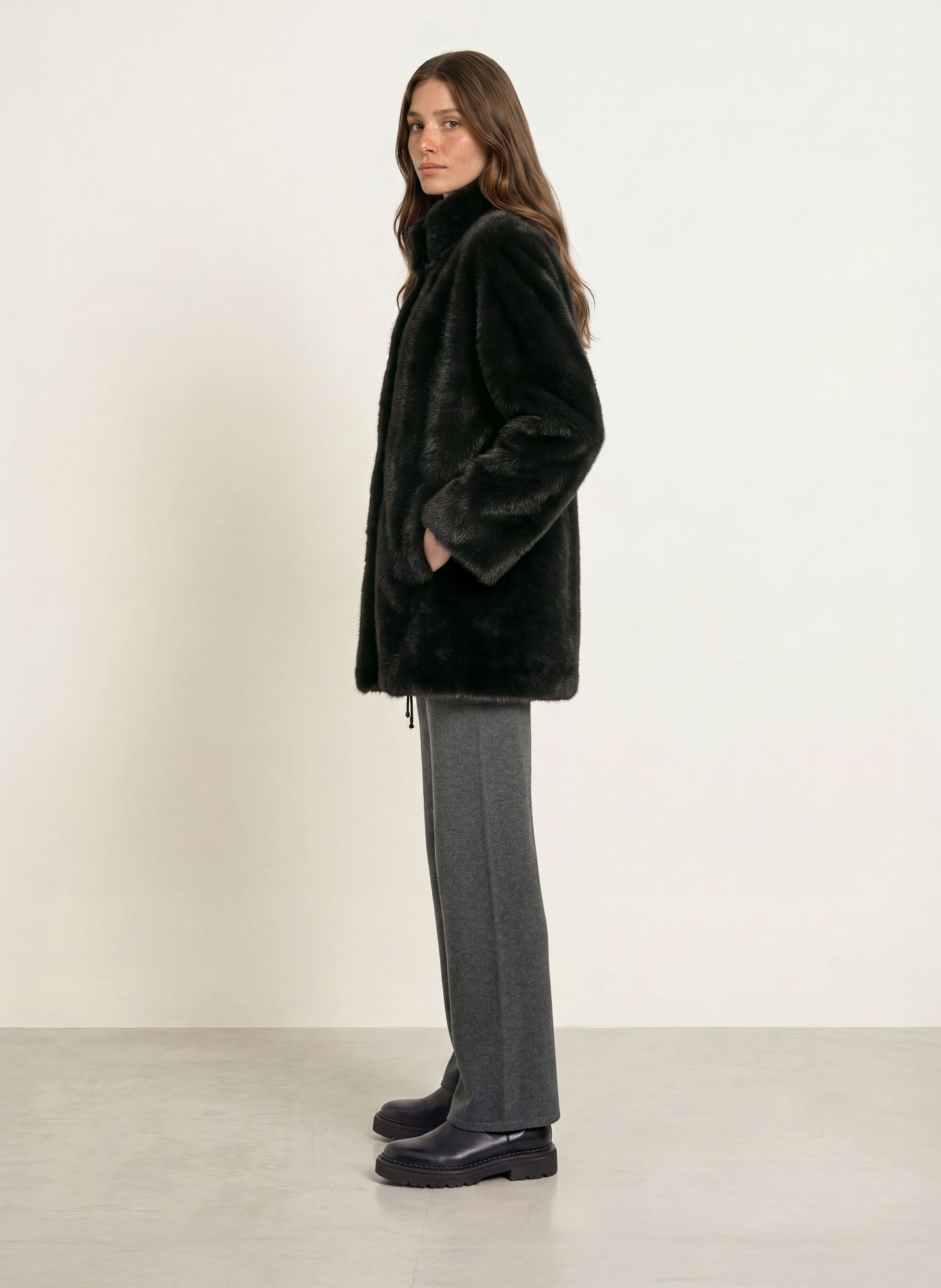 Juvia NOA faux fur coat: DARK GRAY