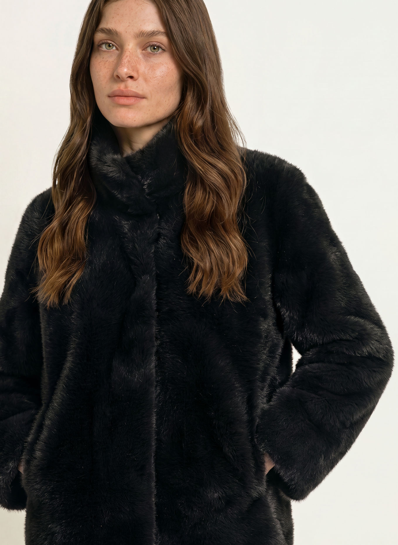 Juvia NOA faux fur coat: DARK GRAY