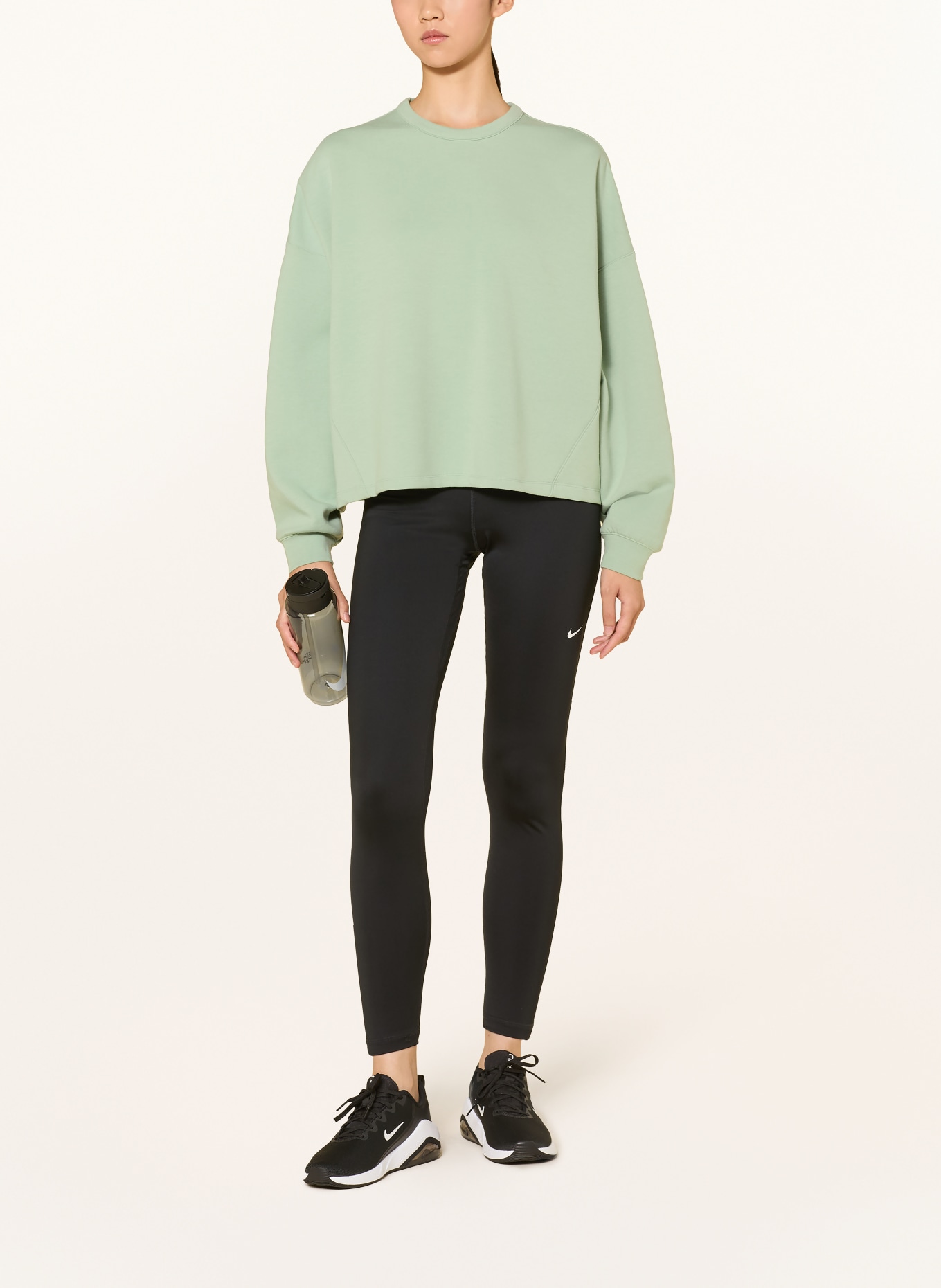 Nike Oversized-Sweatshirt 24.7 IMPOSSIBLYSOFT: HELLGRÜN