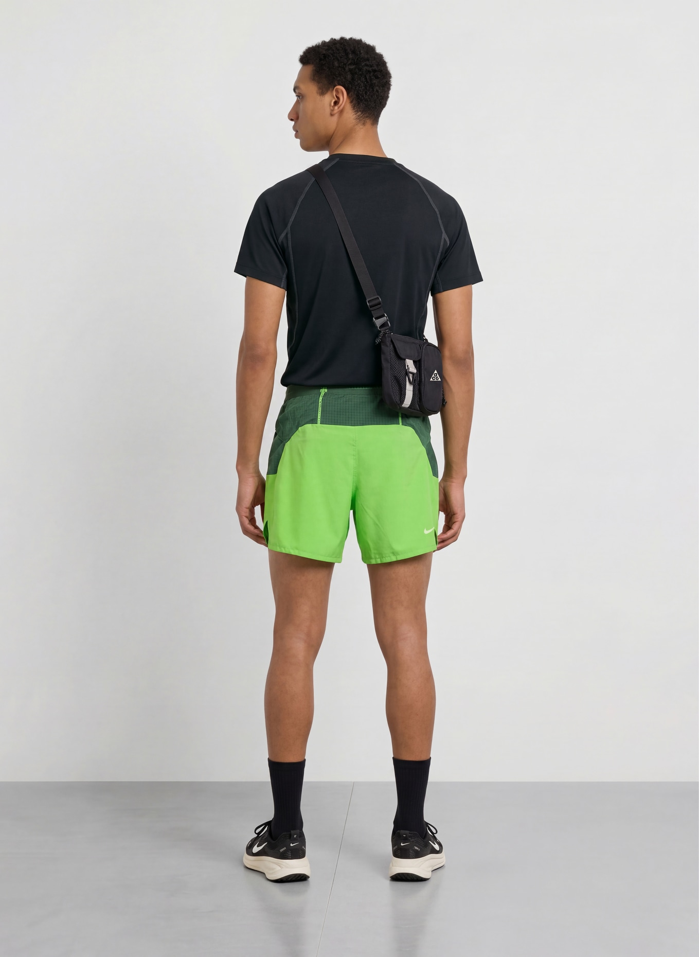 Nike Haut de course ACG WILDSEE: NOIR
