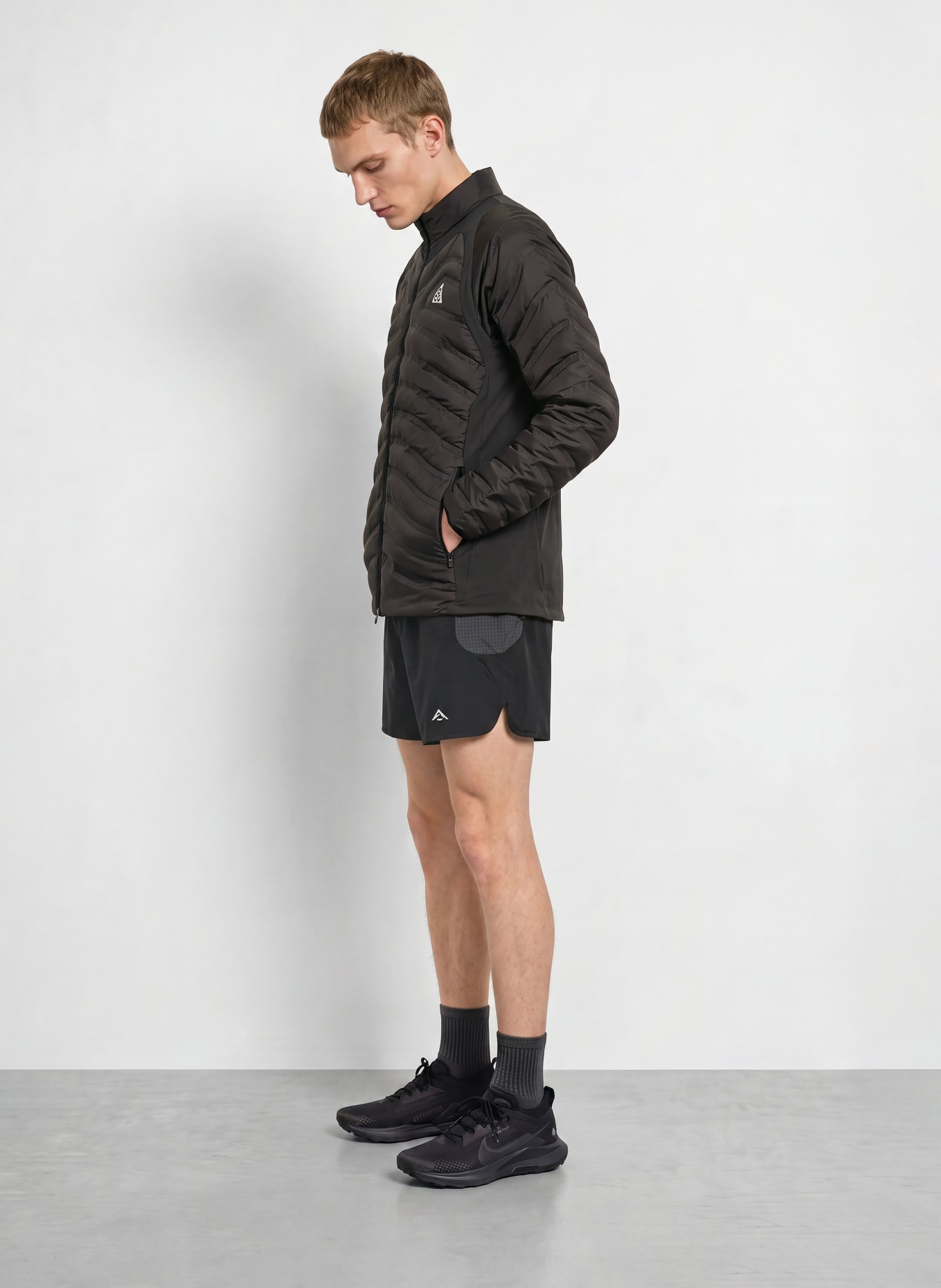Nike Daunen-Laufjacke ACG "LAVA LOFT": SCHWARZ / WEISS