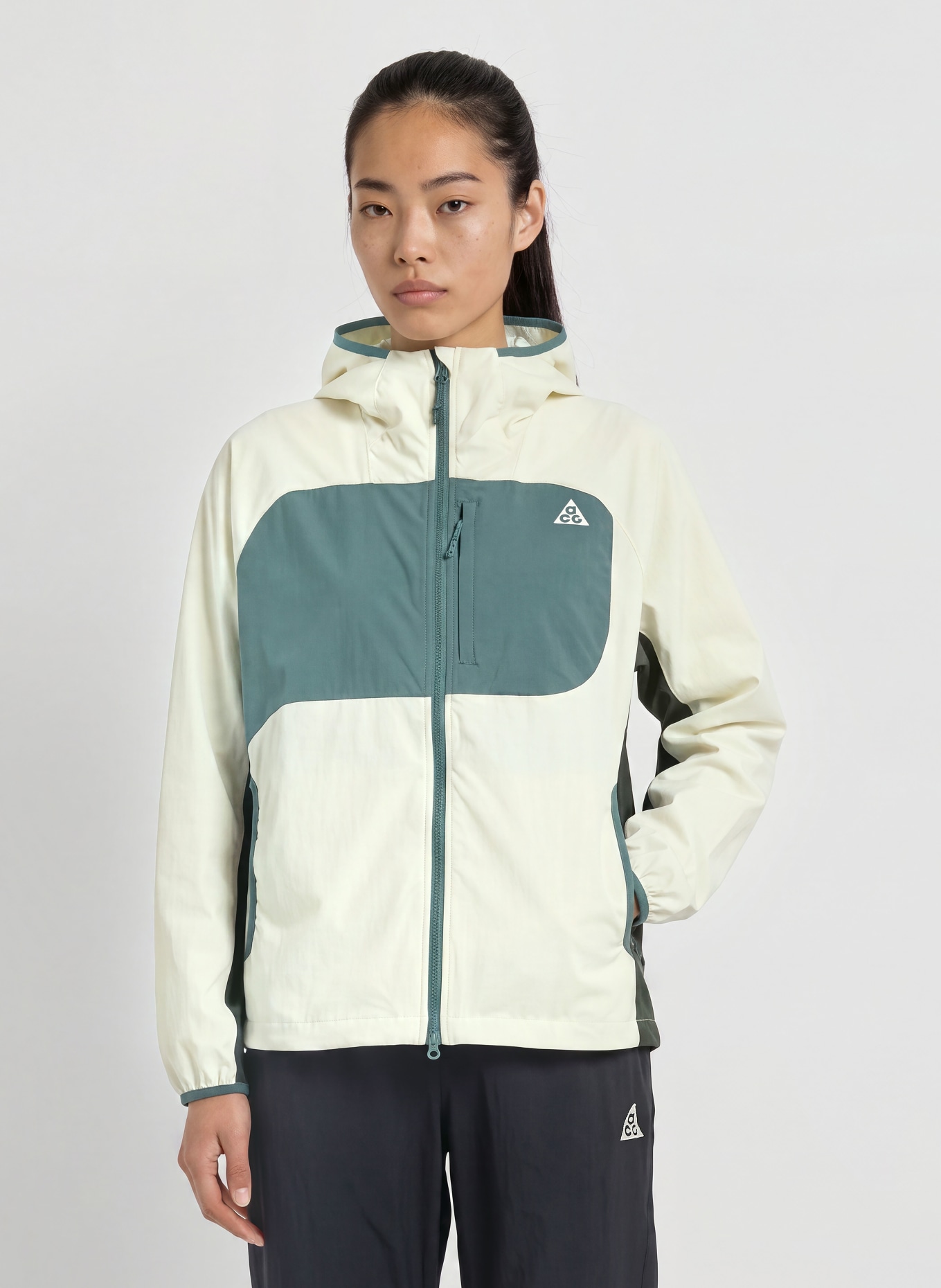 Nike ACG FIVE TOWERS Functional Jacket: LIGHT GREEN / DARK GREEN / TEAL