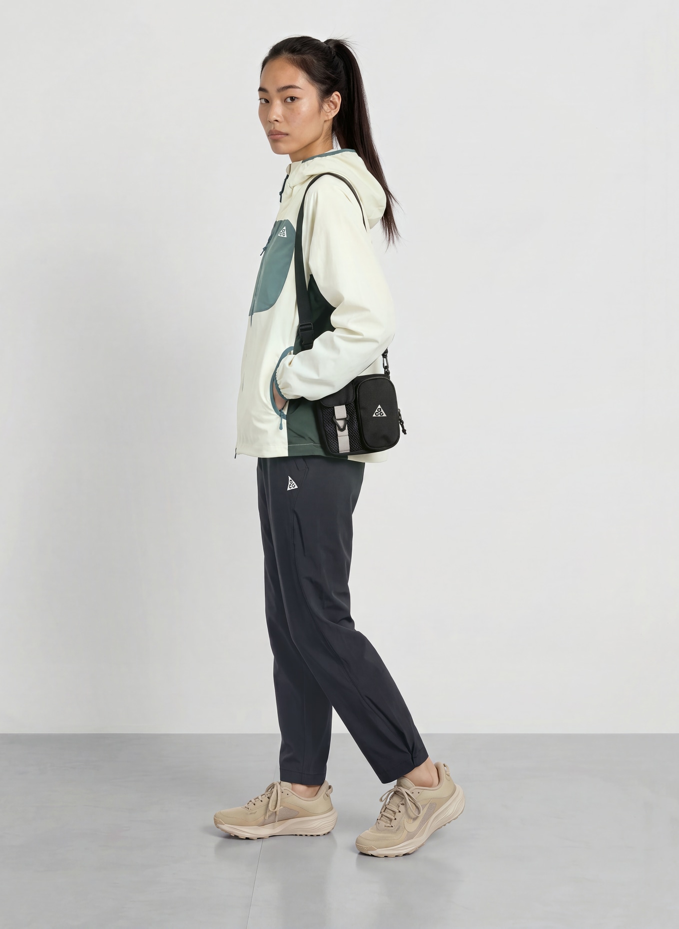 Nike ACG FIVE TOWERS Functional Jacket: LIGHT GREEN / DARK GREEN / TEAL