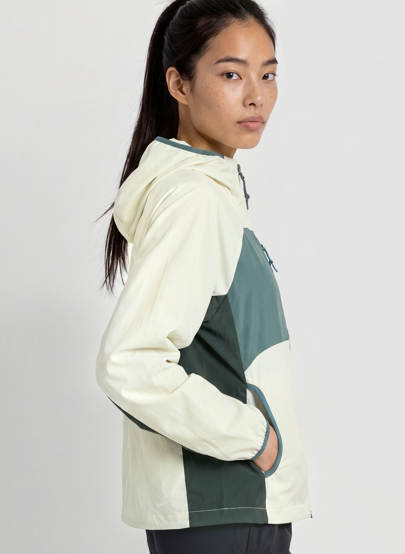 Nike ACG FIVE TOWERS Functional Jacket: LIGHT GREEN / DARK GREEN / TEAL