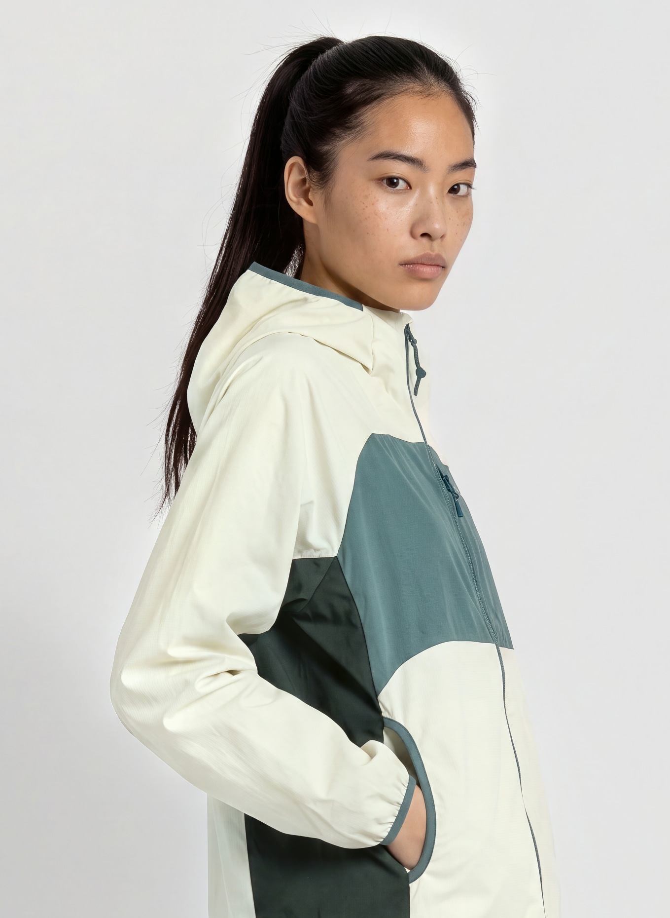 Nike ACG FIVE TOWERS Functional Jacket: LIGHT GREEN / DARK GREEN / TEAL