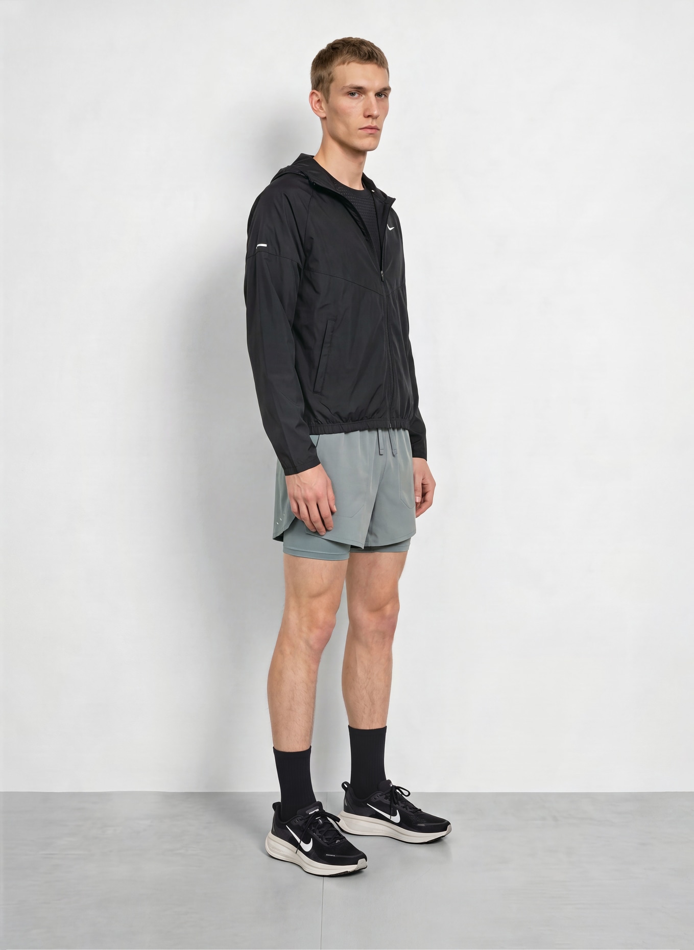 Nike 2-in-1-Laufshorts STRIDE: GRAU